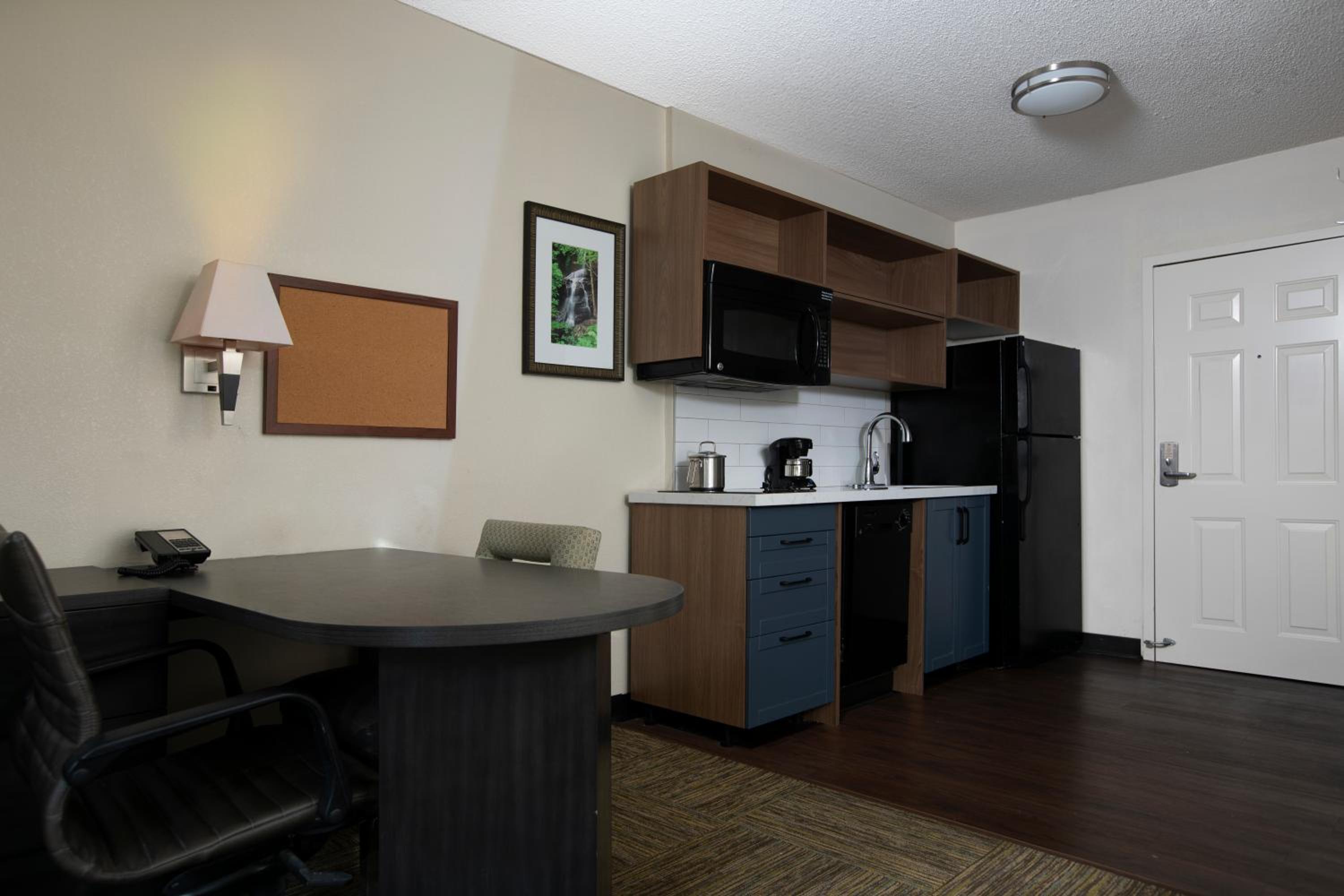 Studio Queen Suite - Photo 6