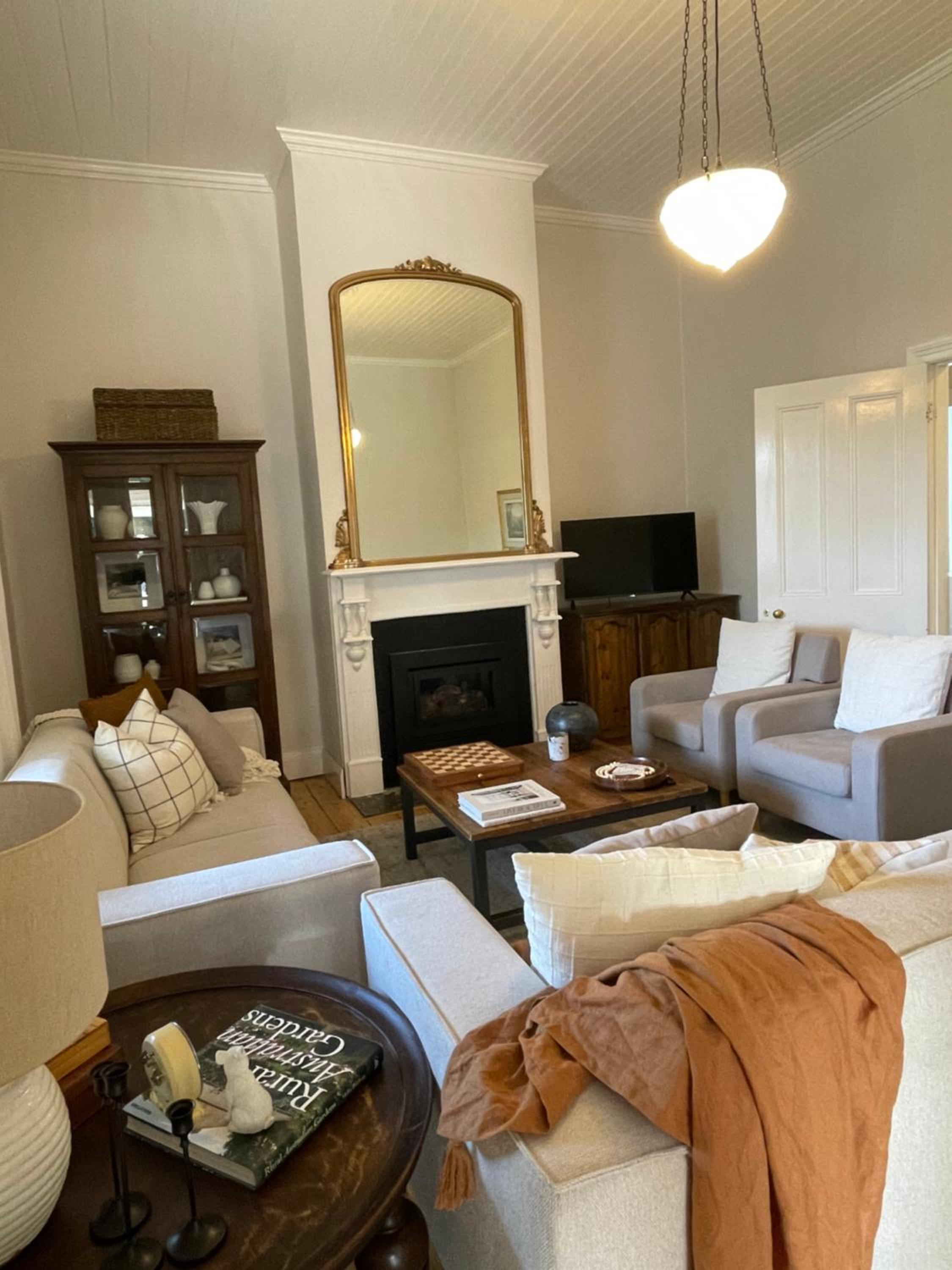 Four-Bedroom House photo 2