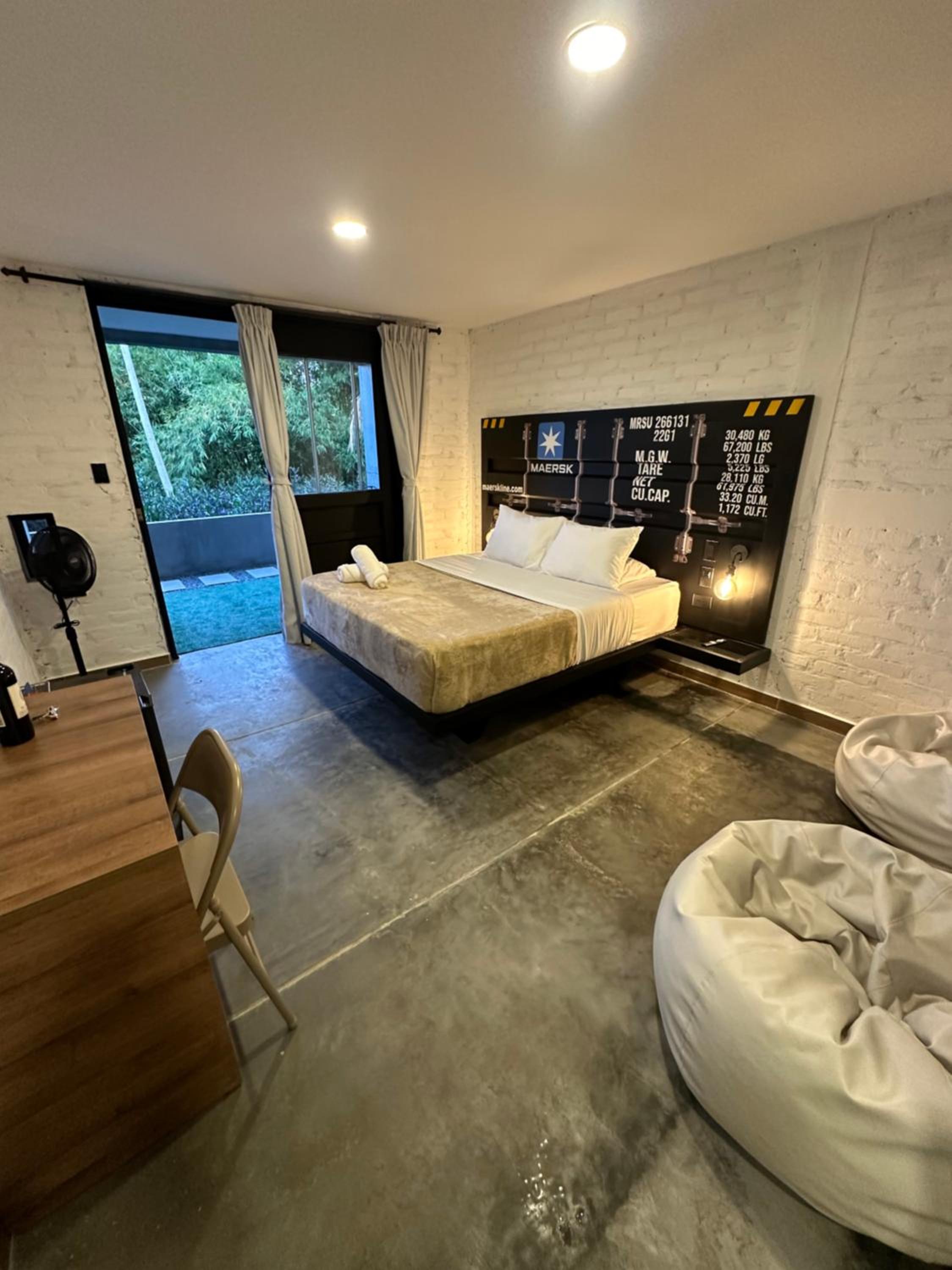 Double Room with Air Conditioning photo 2