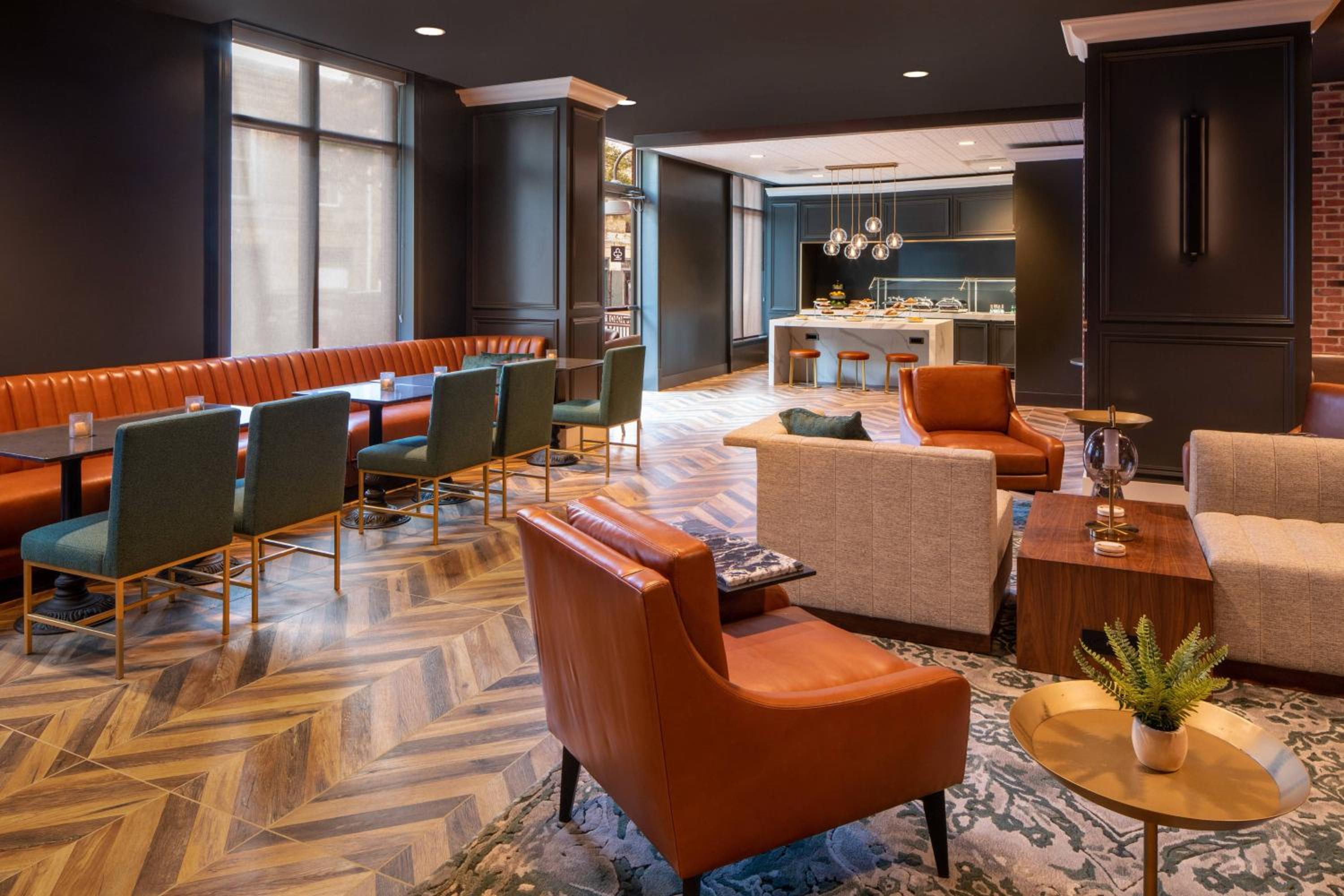 M Club Room, 1 King - Photo 17