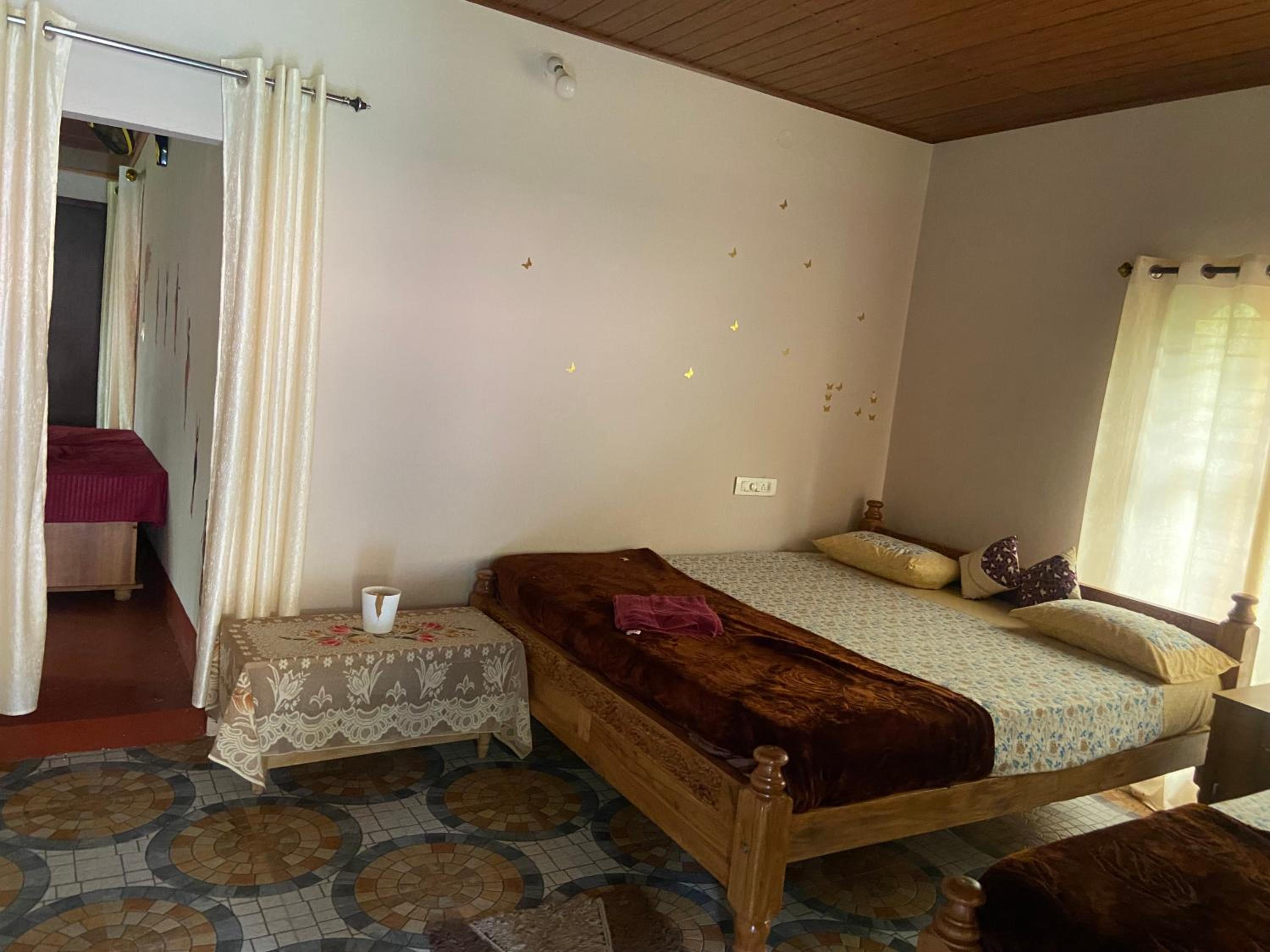 Deluxe Double Room With Bath photo 1