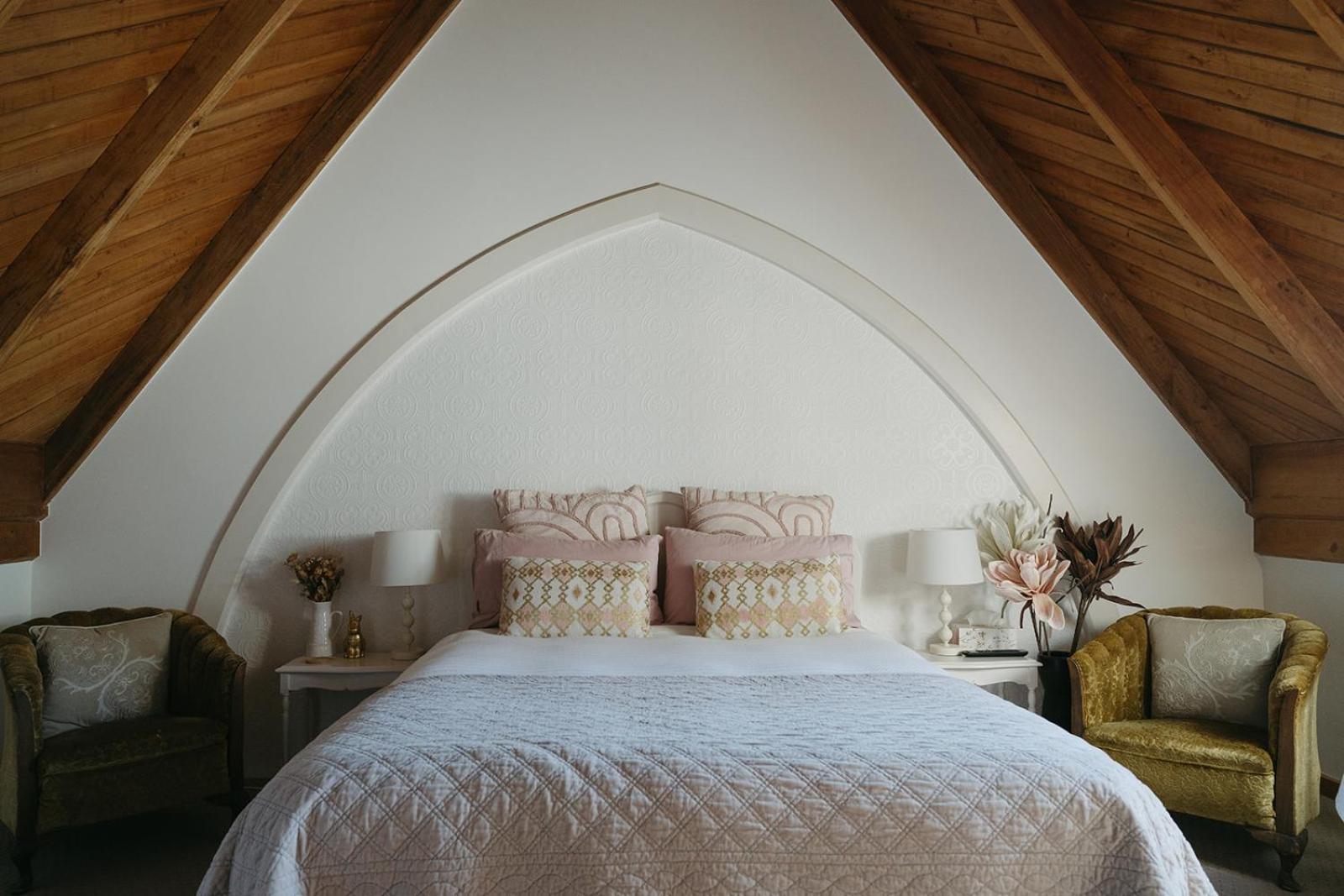 Deluxe Queen Room - Photo 1