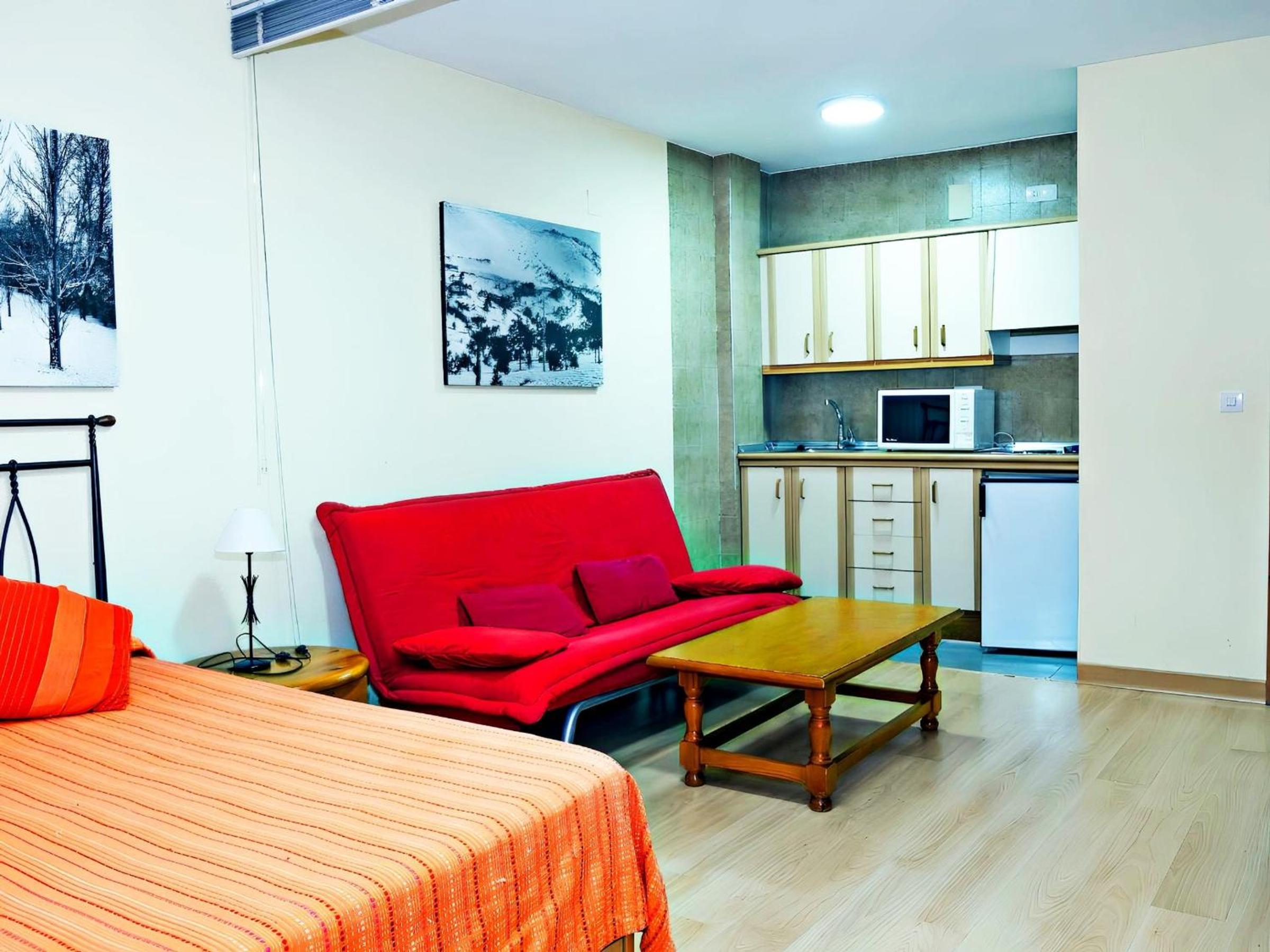Apartment photo 2