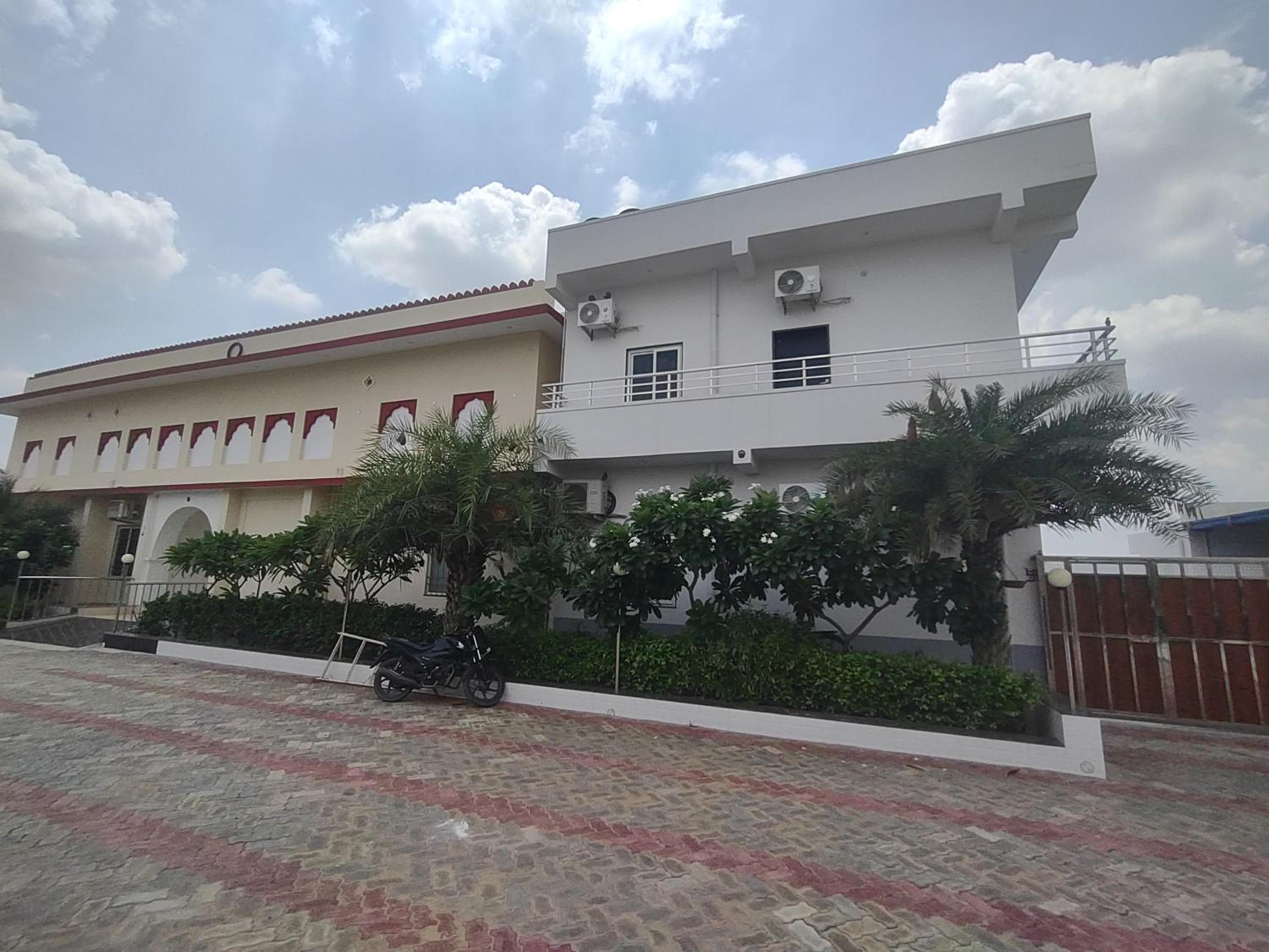 Deluxe Villa