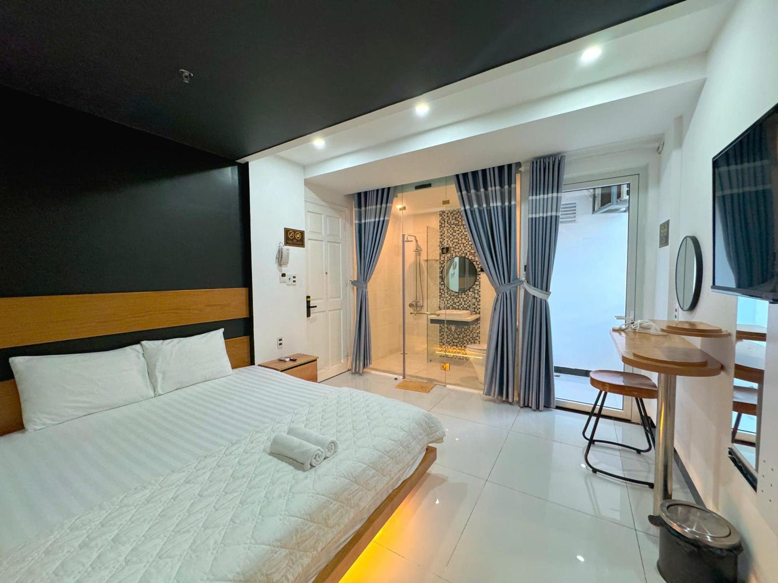 Double Room with Balcony photo 3