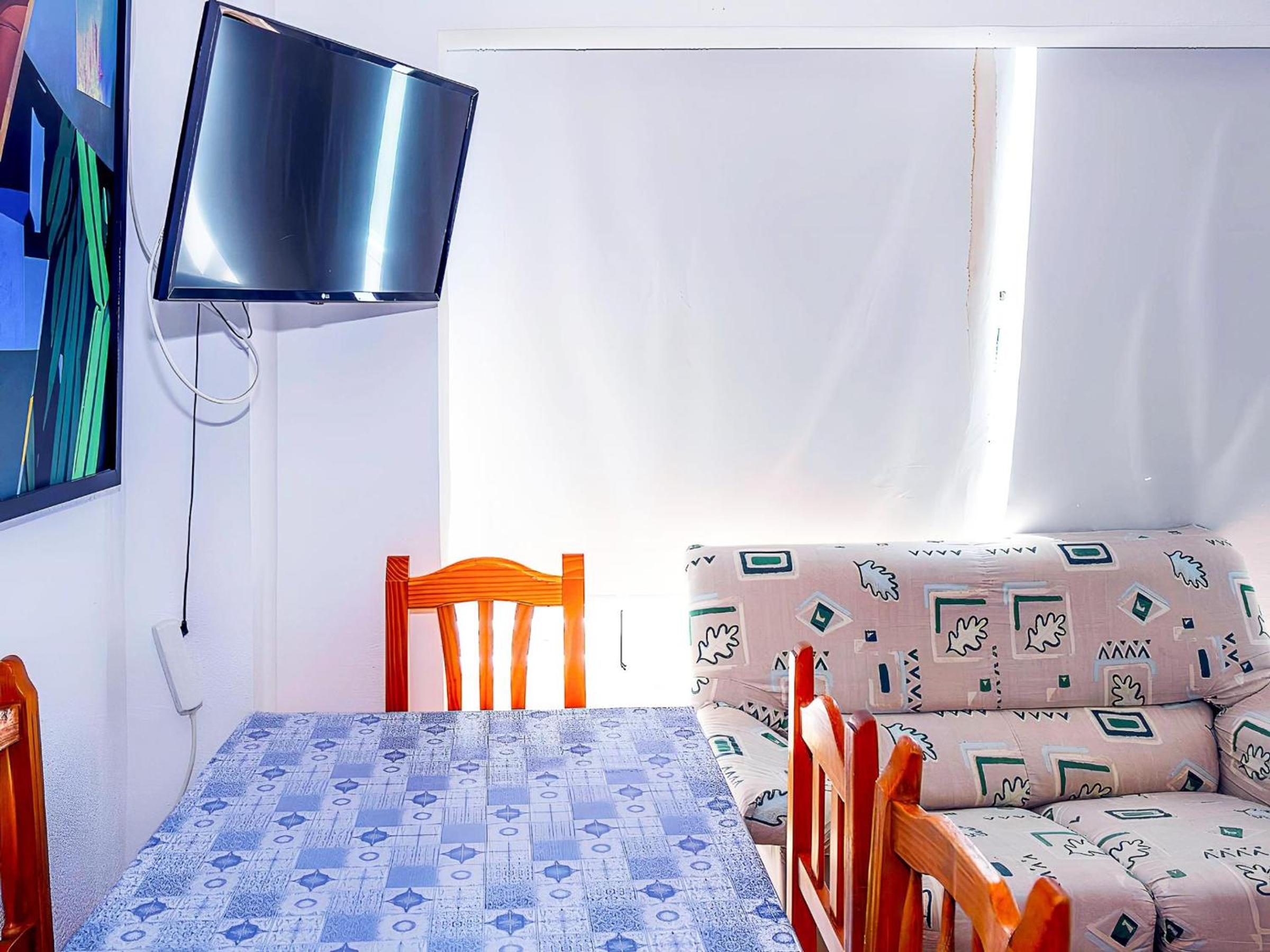 Apartment photo 2