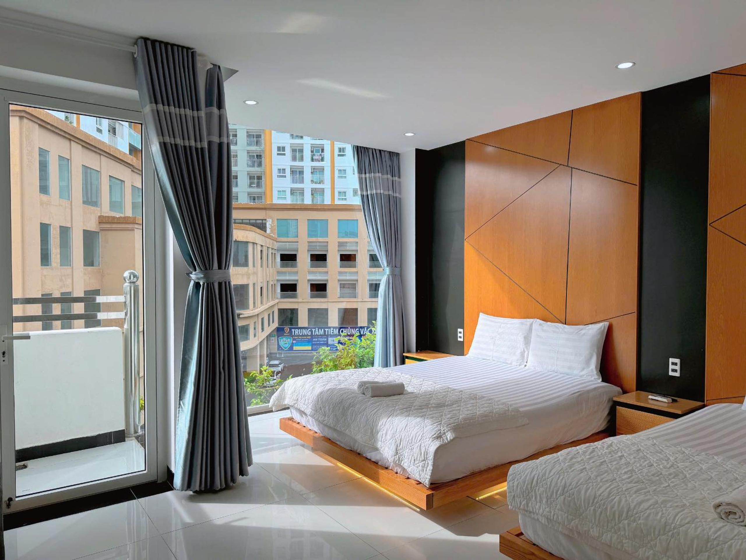 Family Suite with Balcony photo 2