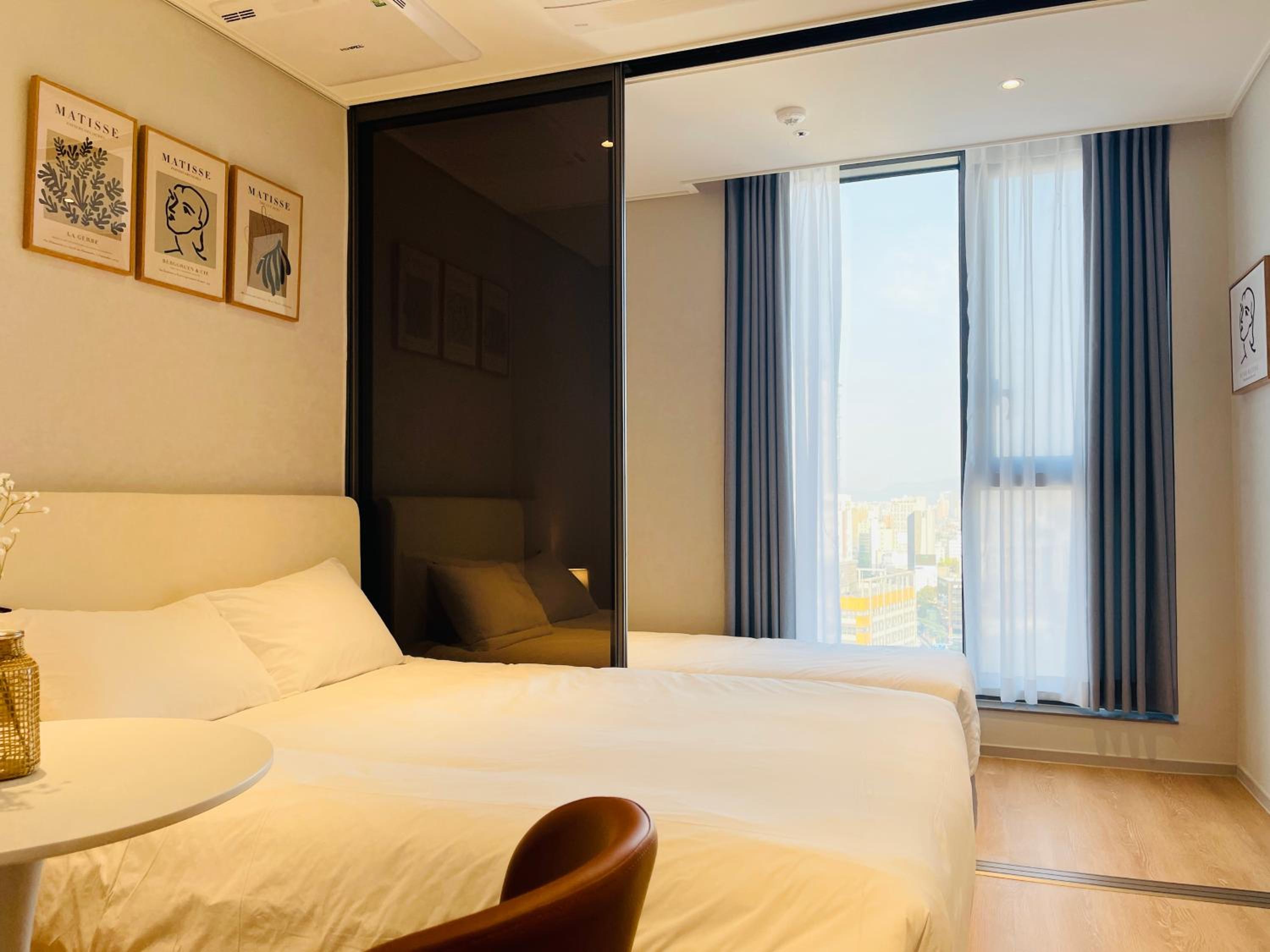 Deluxe Twin Room