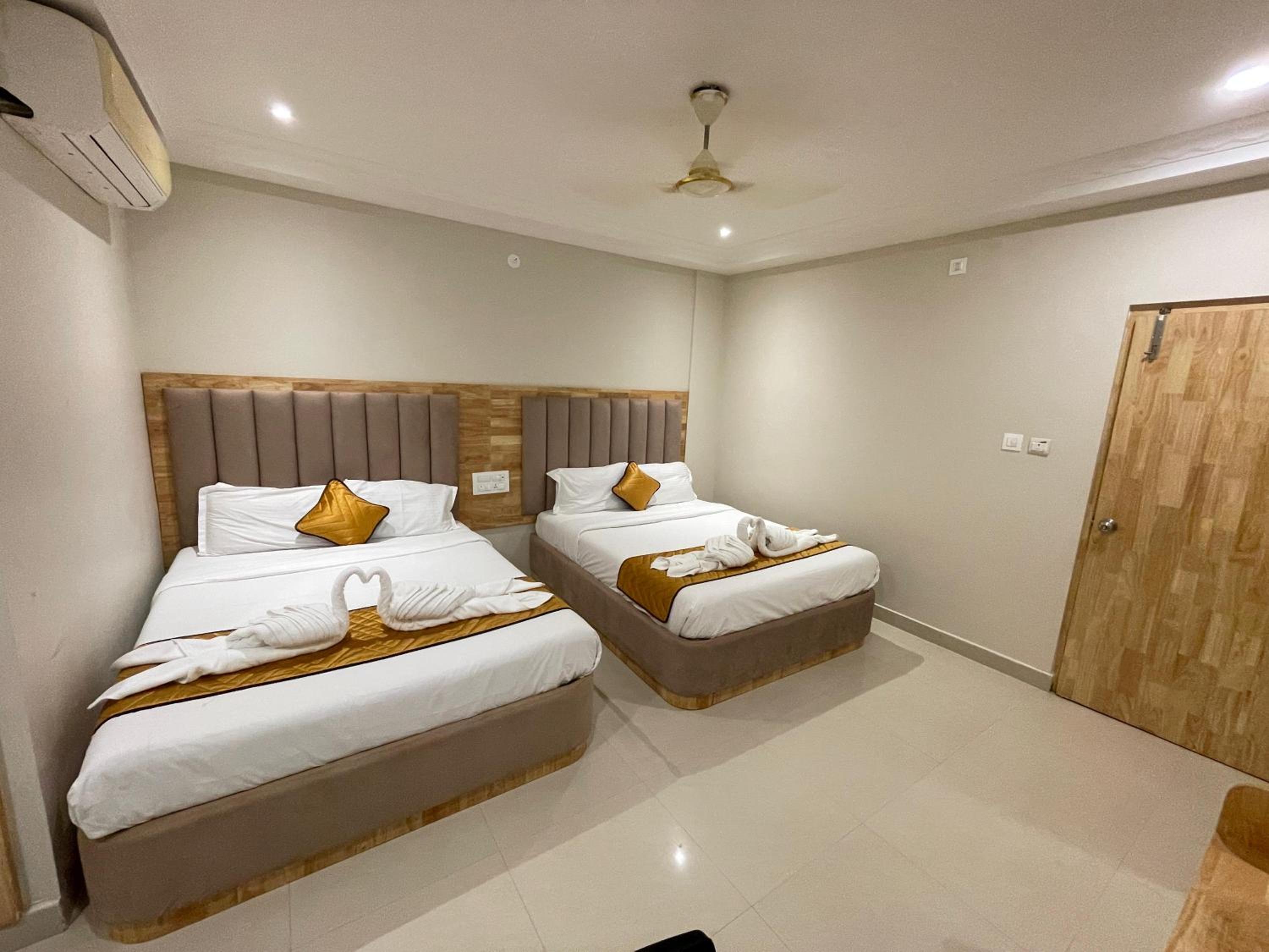 Family Double Room - Photo 3