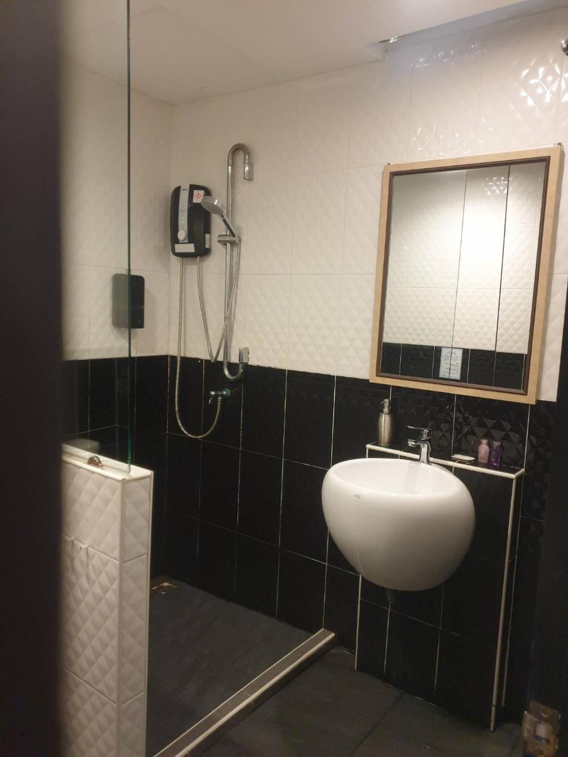 Standard Double or Twin Room photo 3