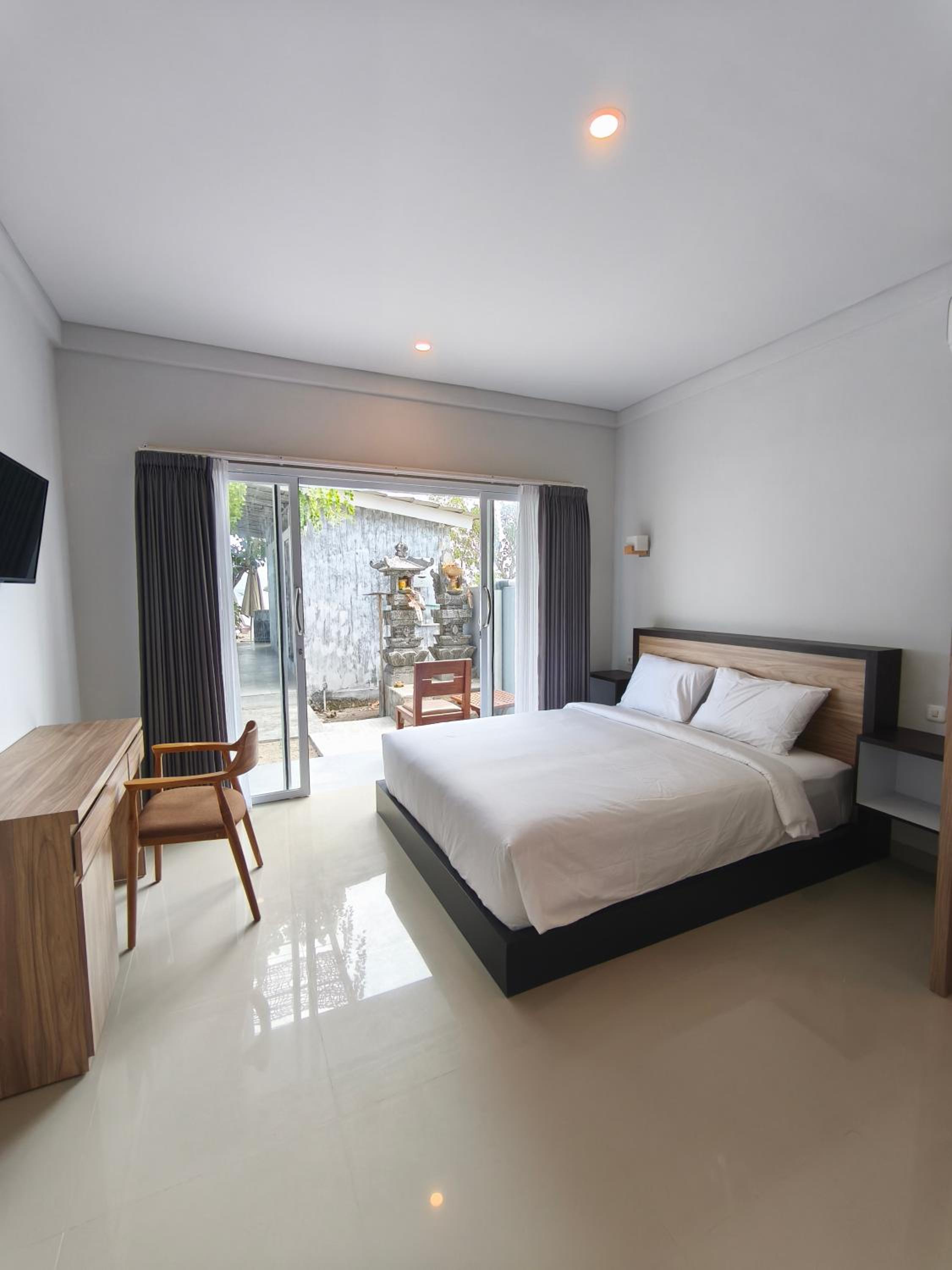 Double Room with Patio photo 2