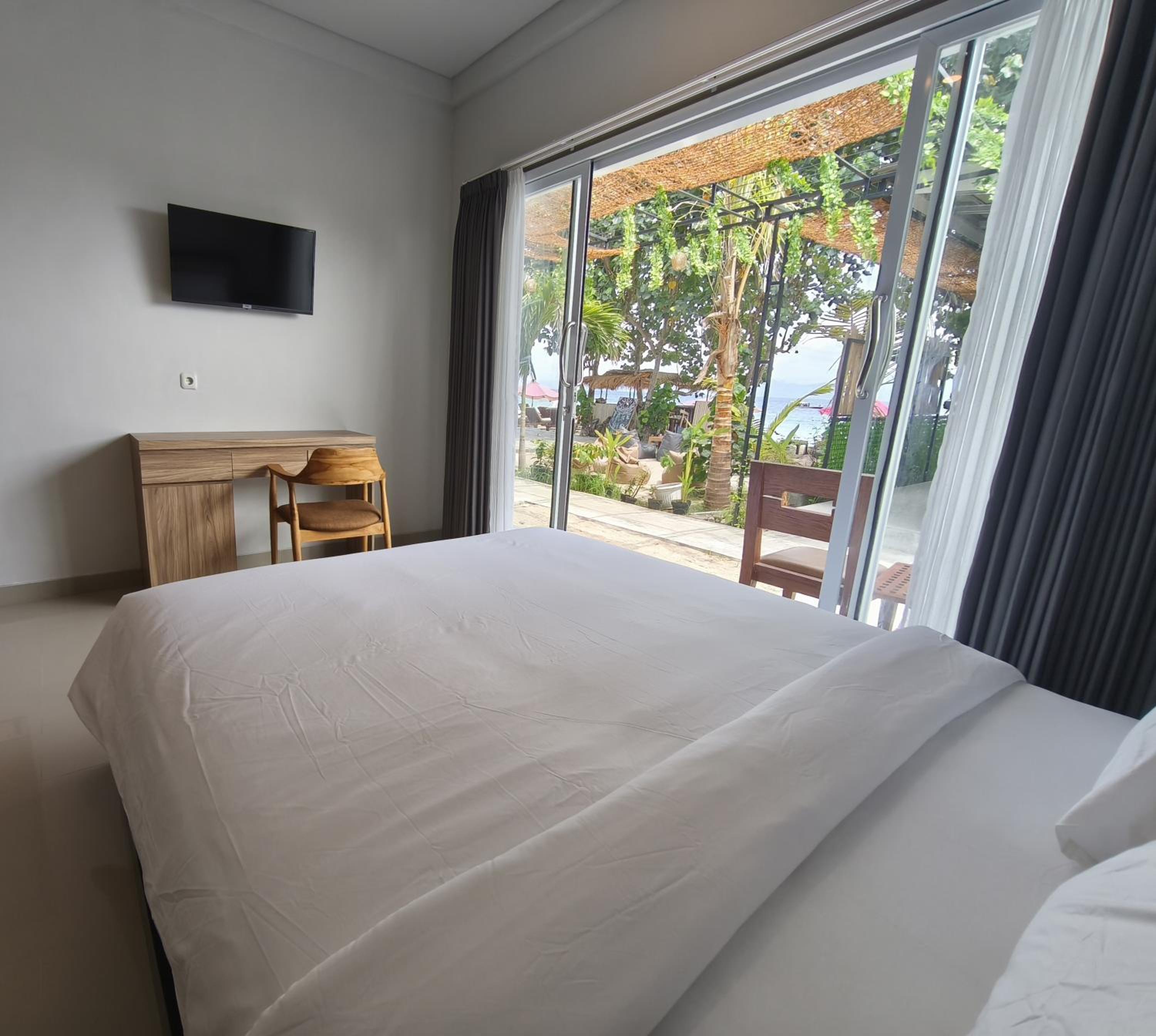 Double Room with Patio photo 1