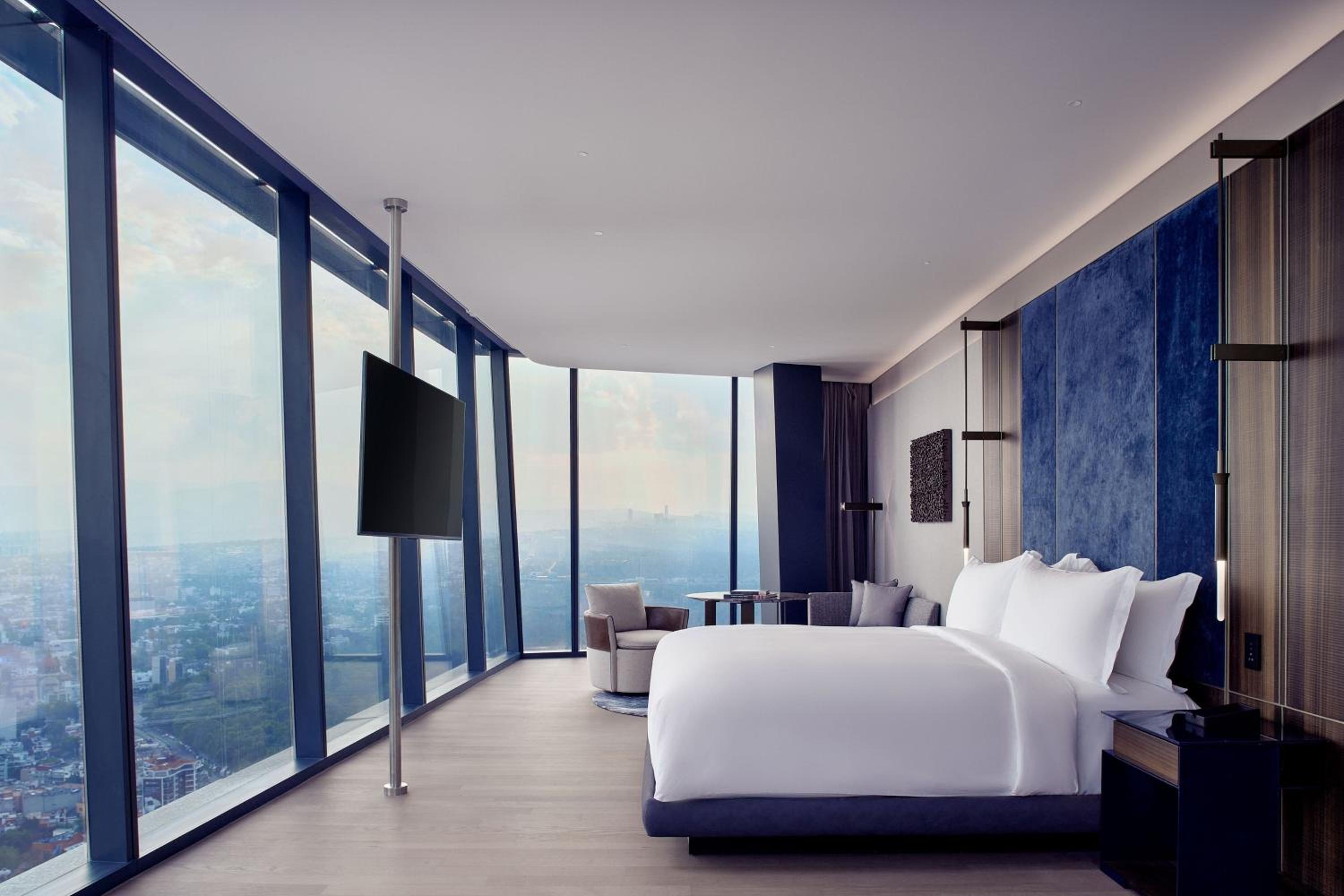Deluxe Double Room with Balcony and Garden View