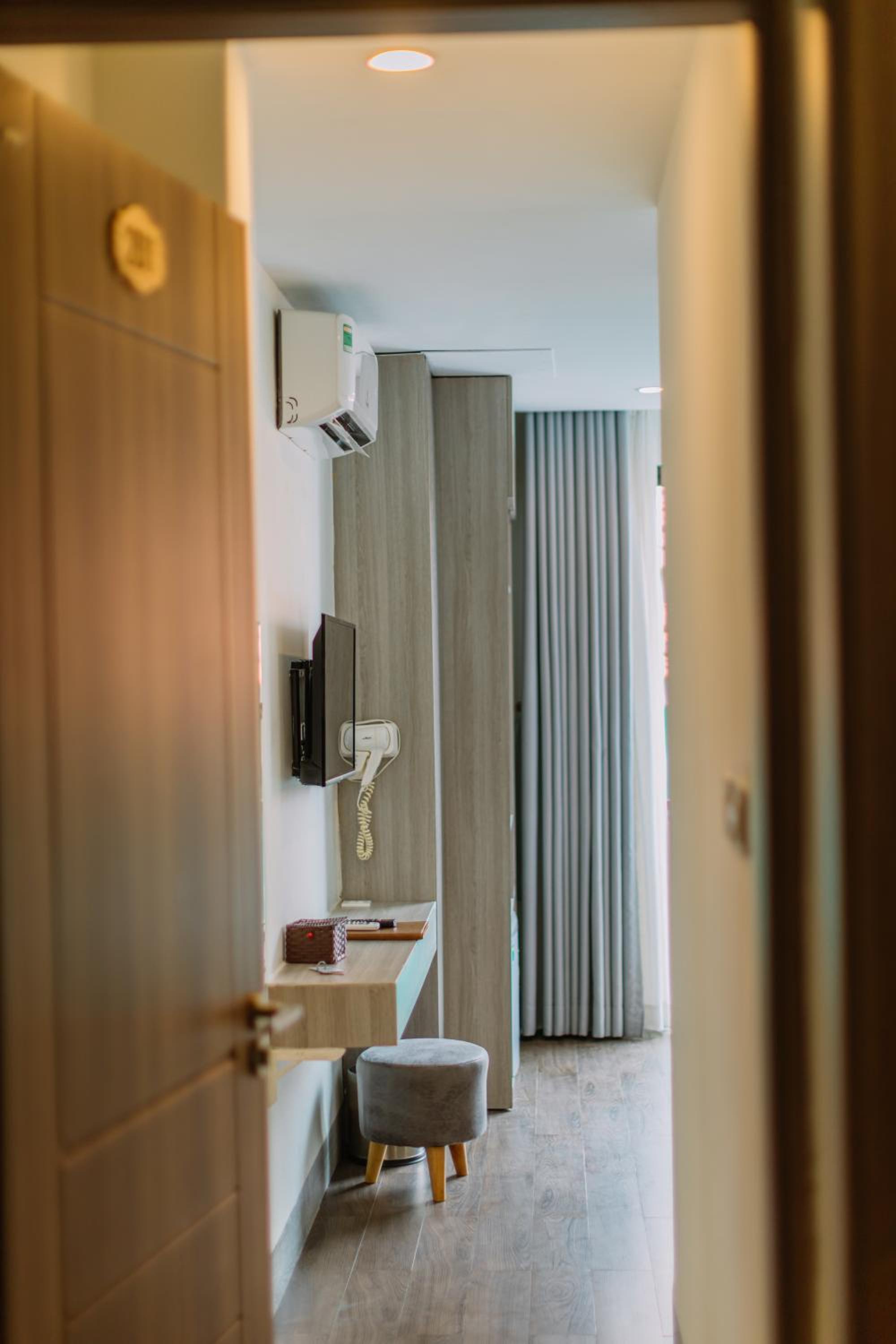 Deluxe Double or Twin Room with Balcony