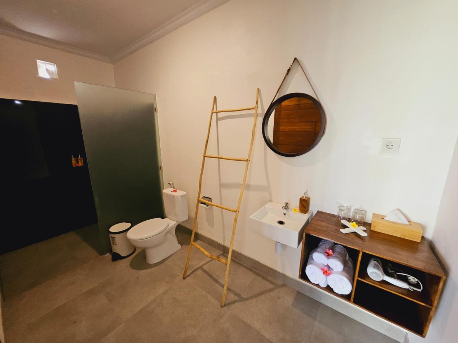 Deluxe Double Room with Balcony photo 3