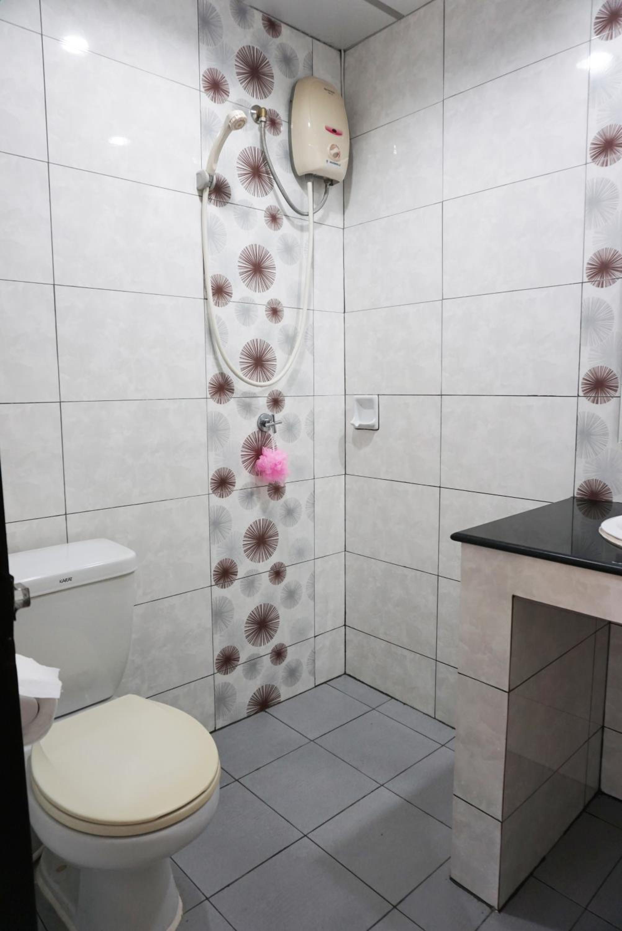 Economy Double Room - Photo 7