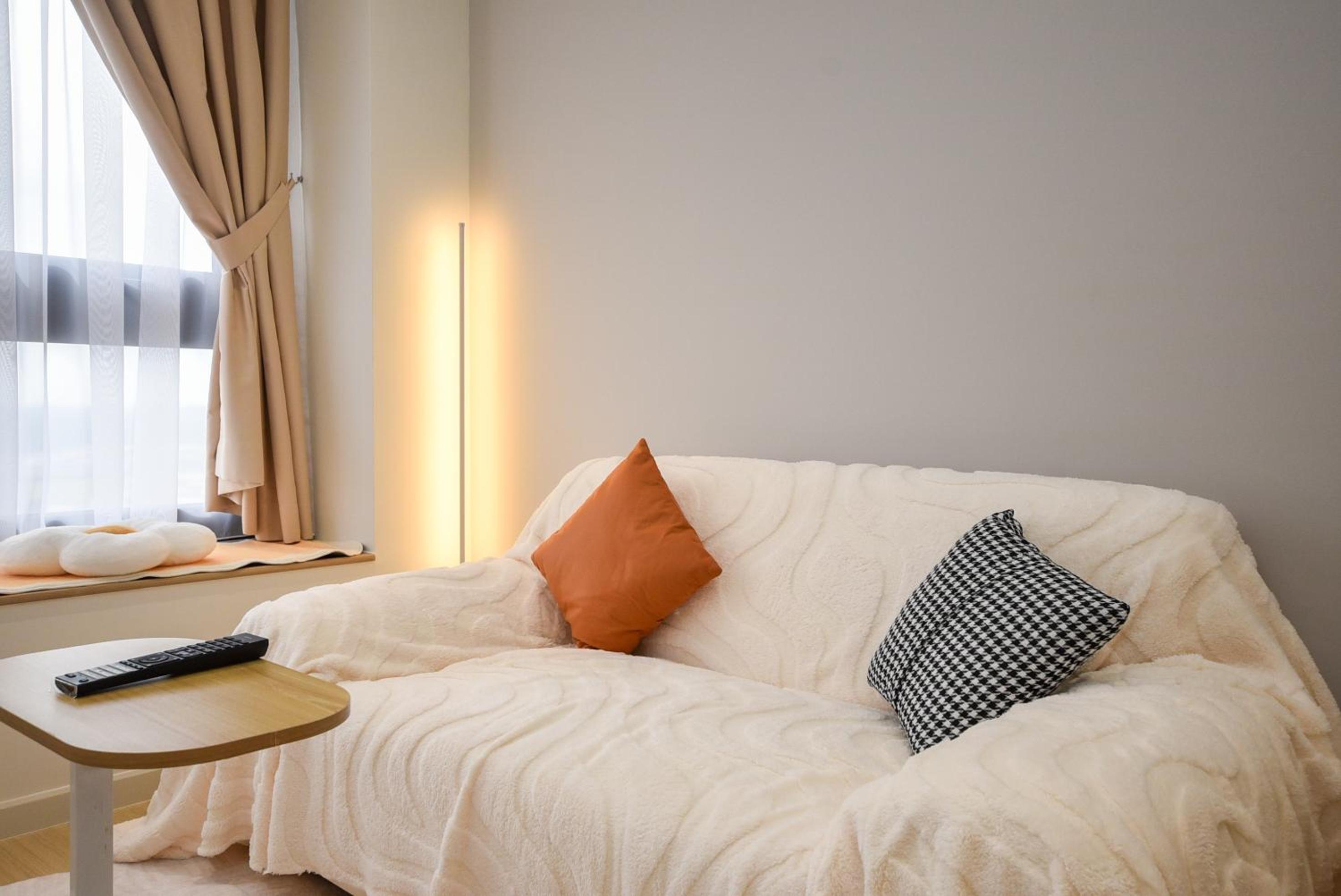 Two-Bedroom Apartment with City View photo 2