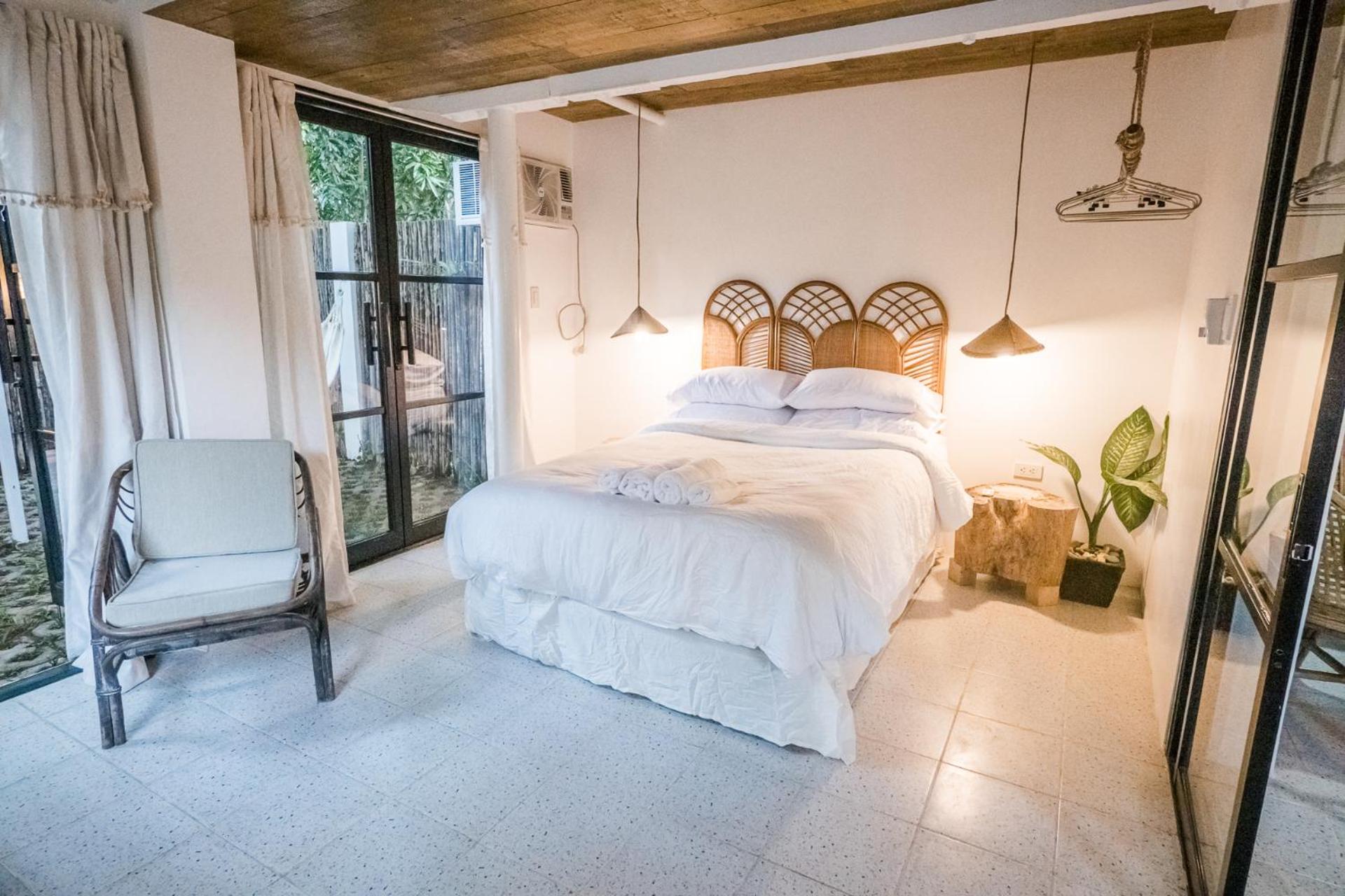 One-Bedroom House photo 1