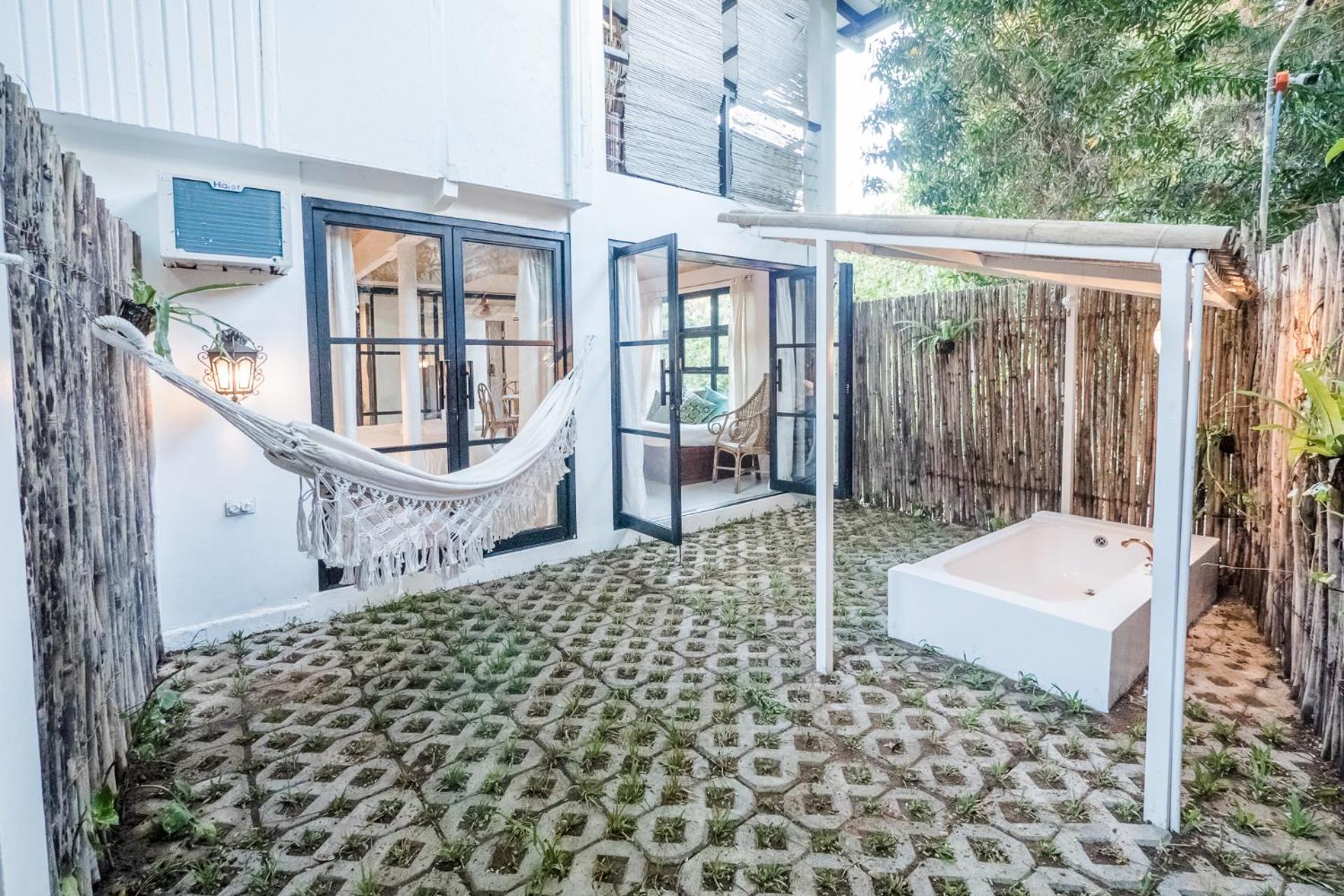 One-Bedroom House photo 2