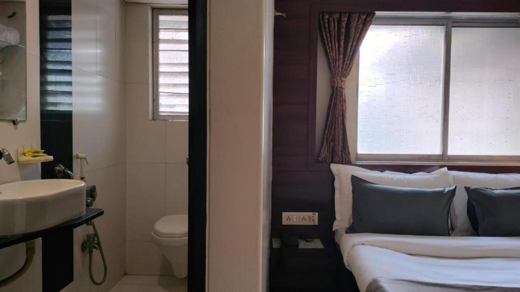 Standard Double Room photo 2