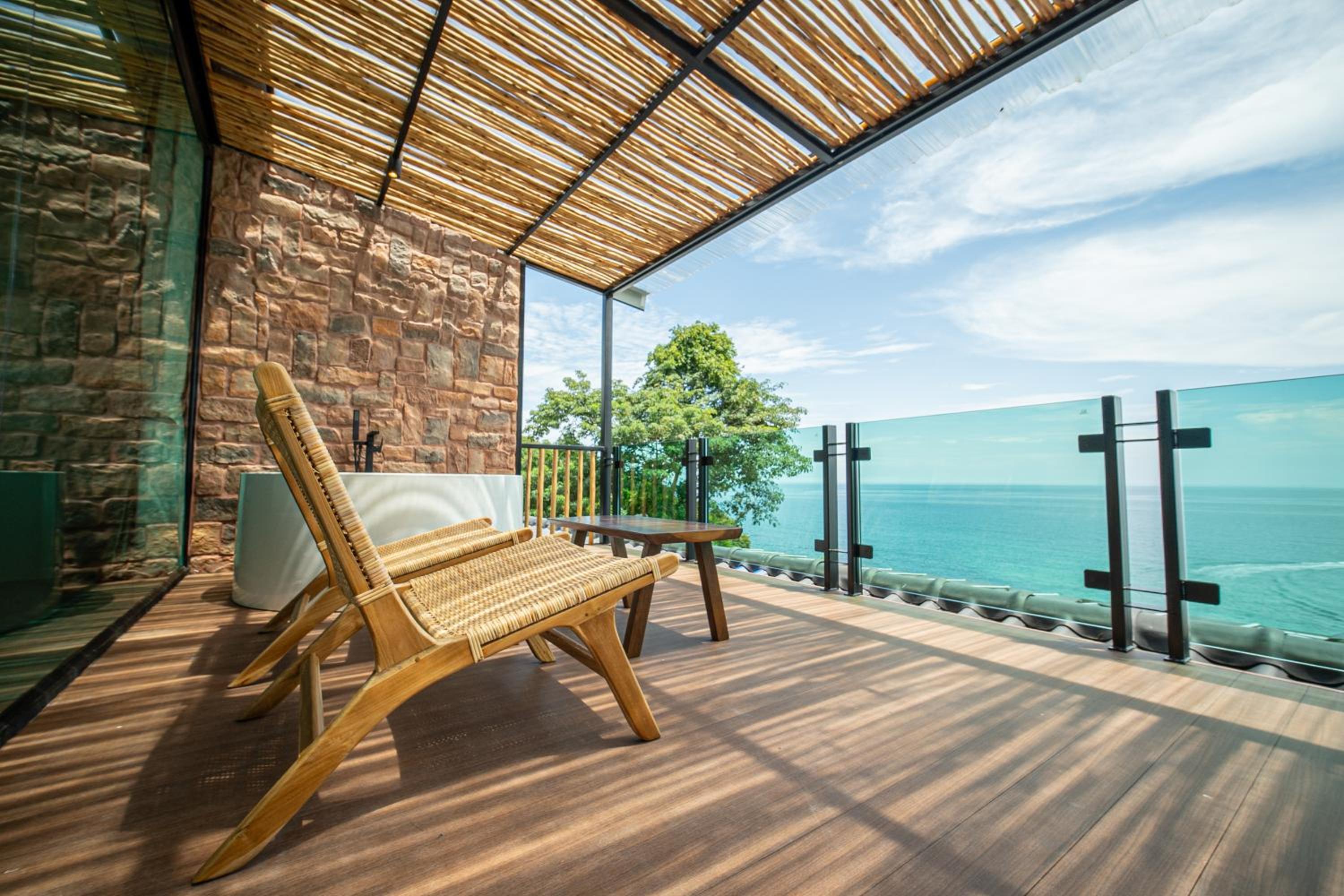 King Suite with Ocean View - Photo 20