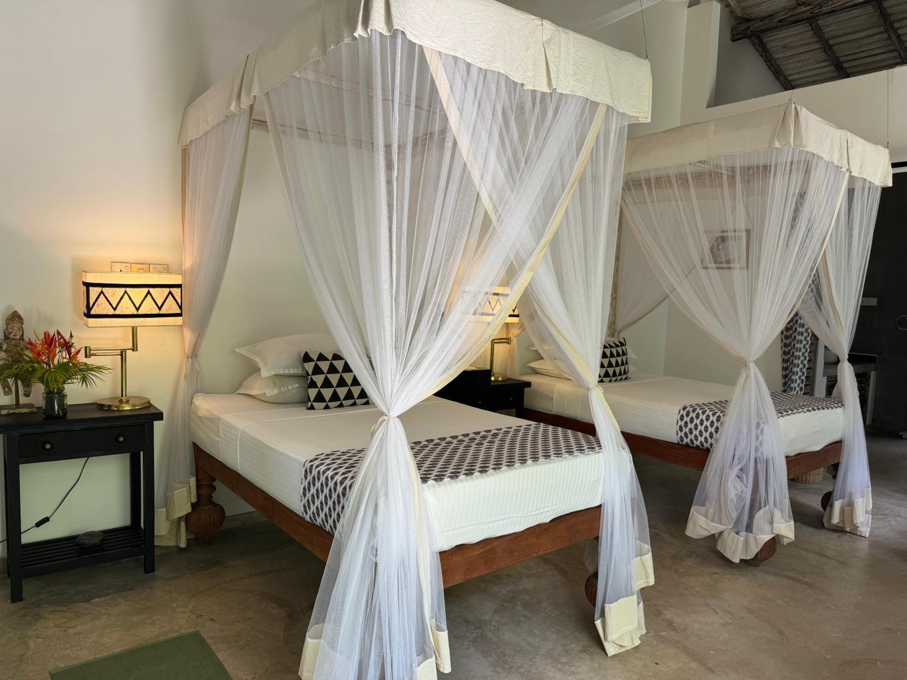 Standard Twin Room - Photo 1