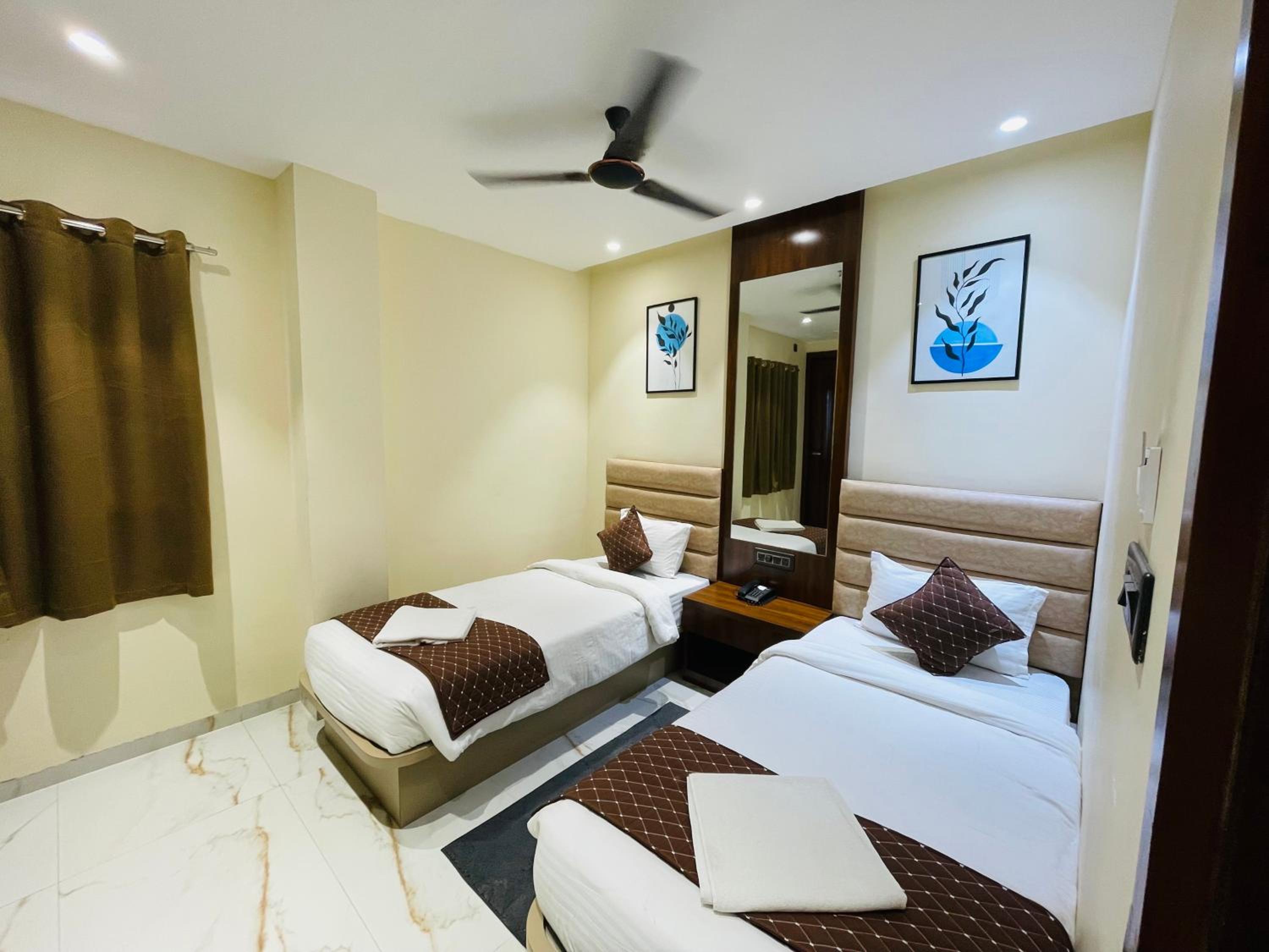 Deluxe Double Room With Two Double Beds photo 3