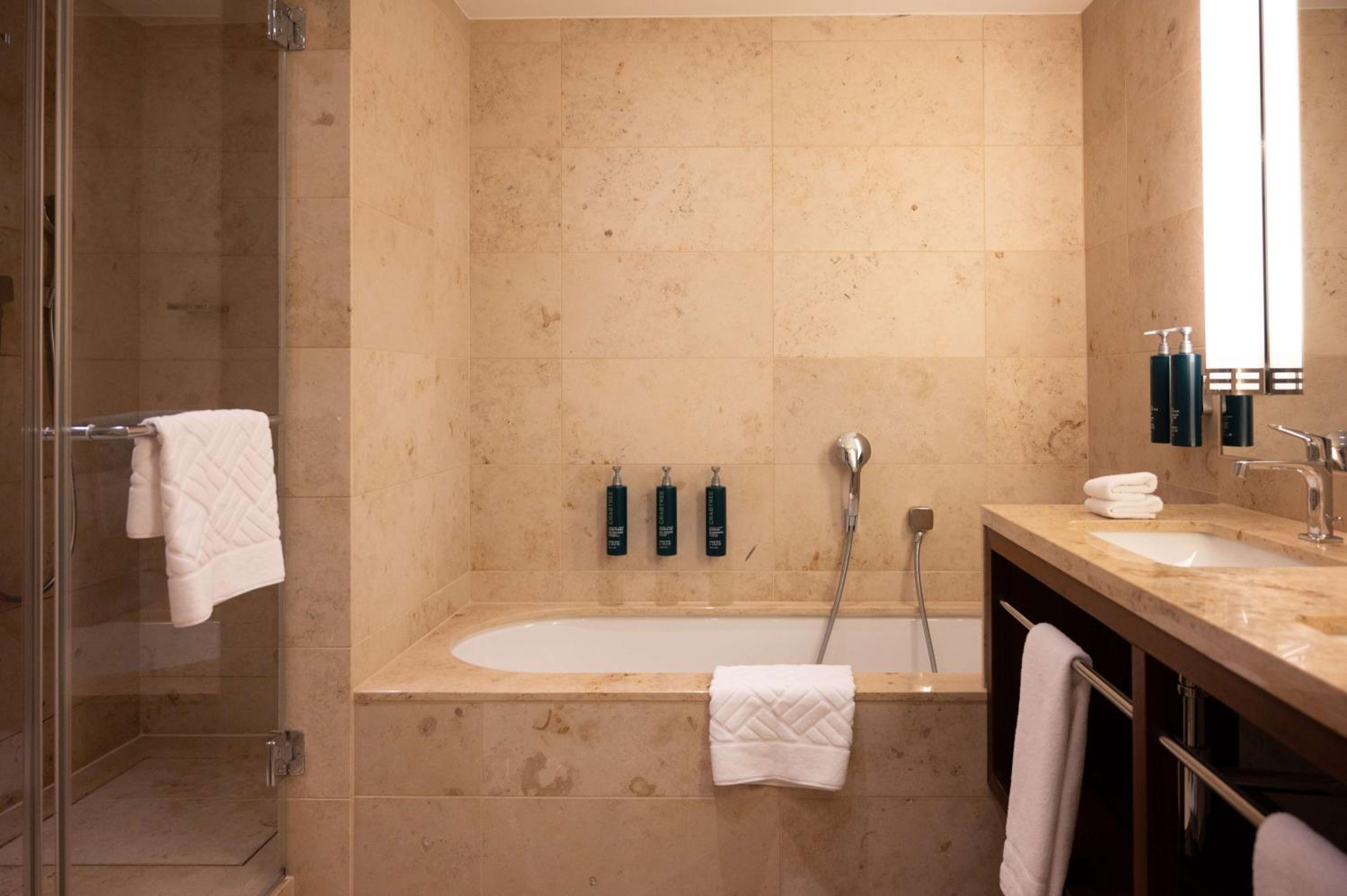 One-Bedroom King Suite