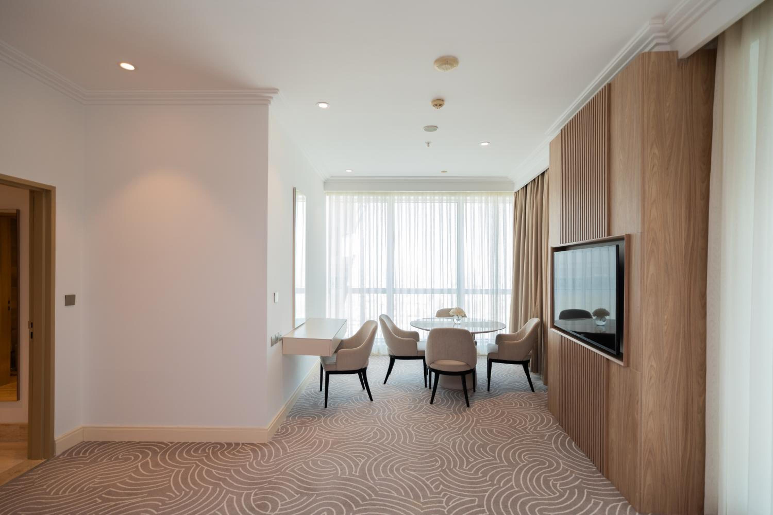Superior King Suite with Partial Haram View - Photo 4