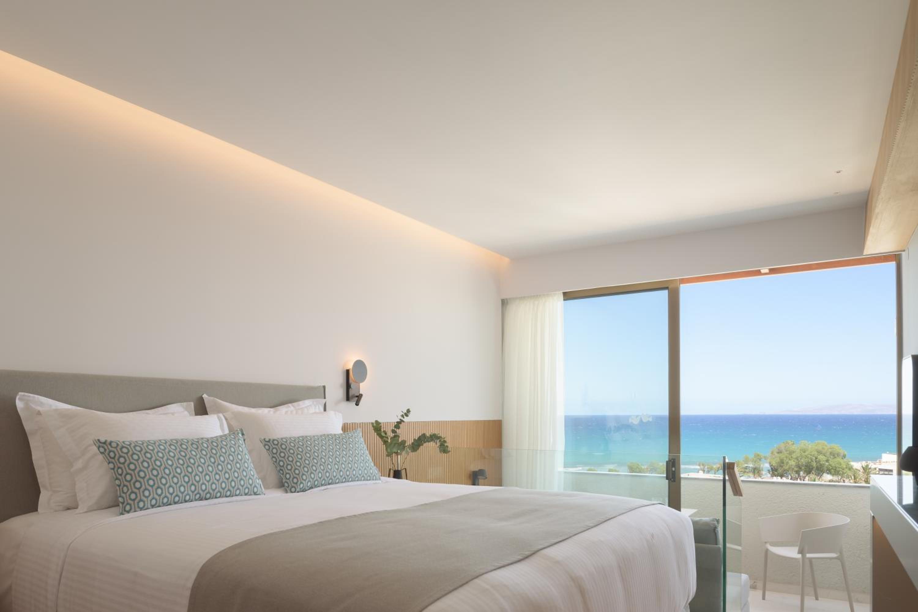 Premium Sea View Room - Photo 2