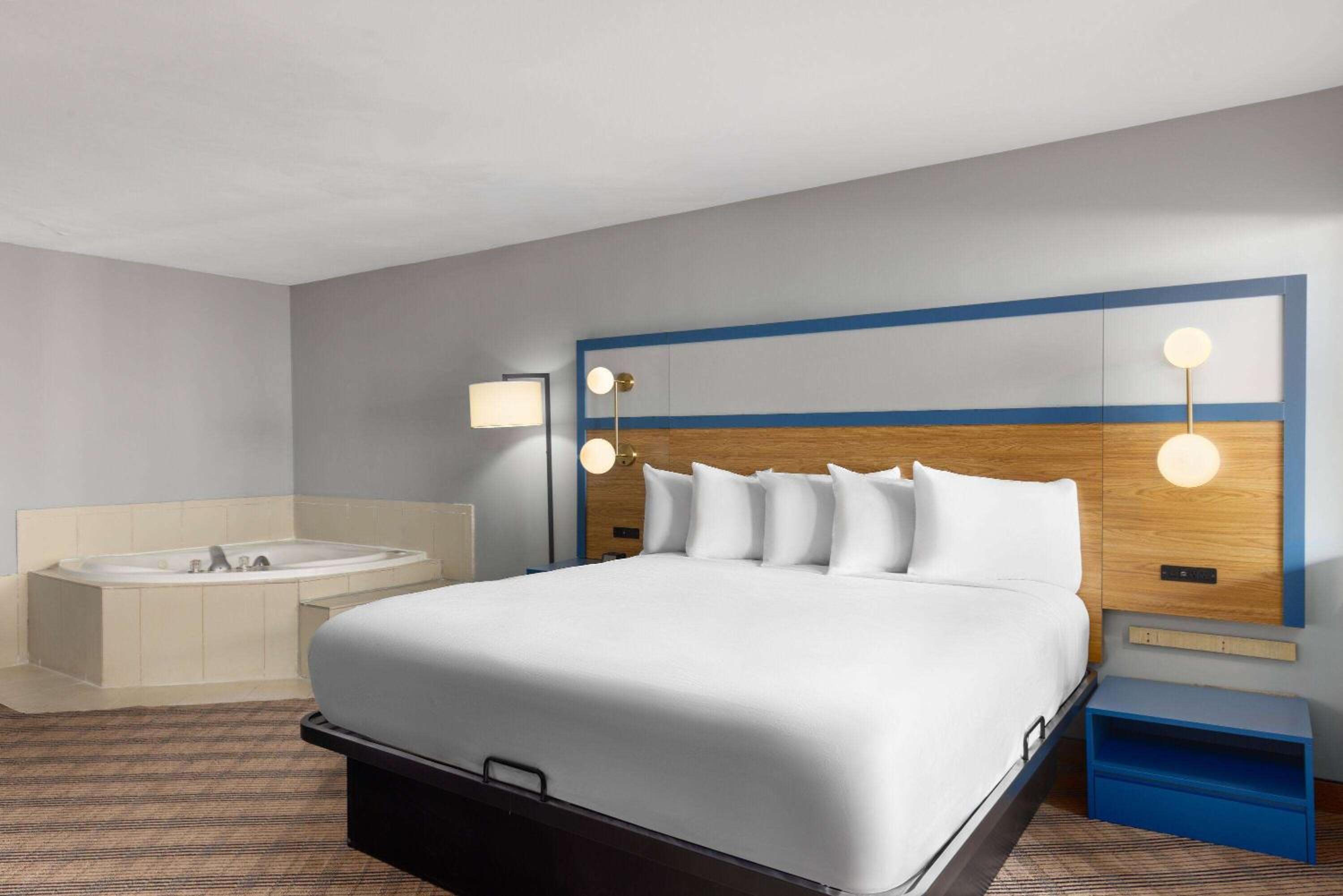 Suite With Two Queen Beds - Non-Smoking