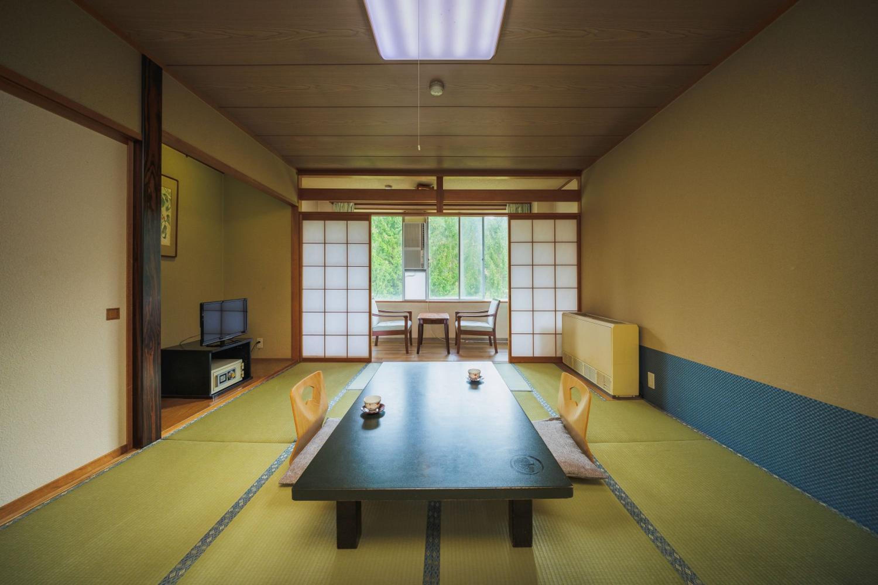 Standard Japanese-Style Room - Non-Smoking - Photo 1