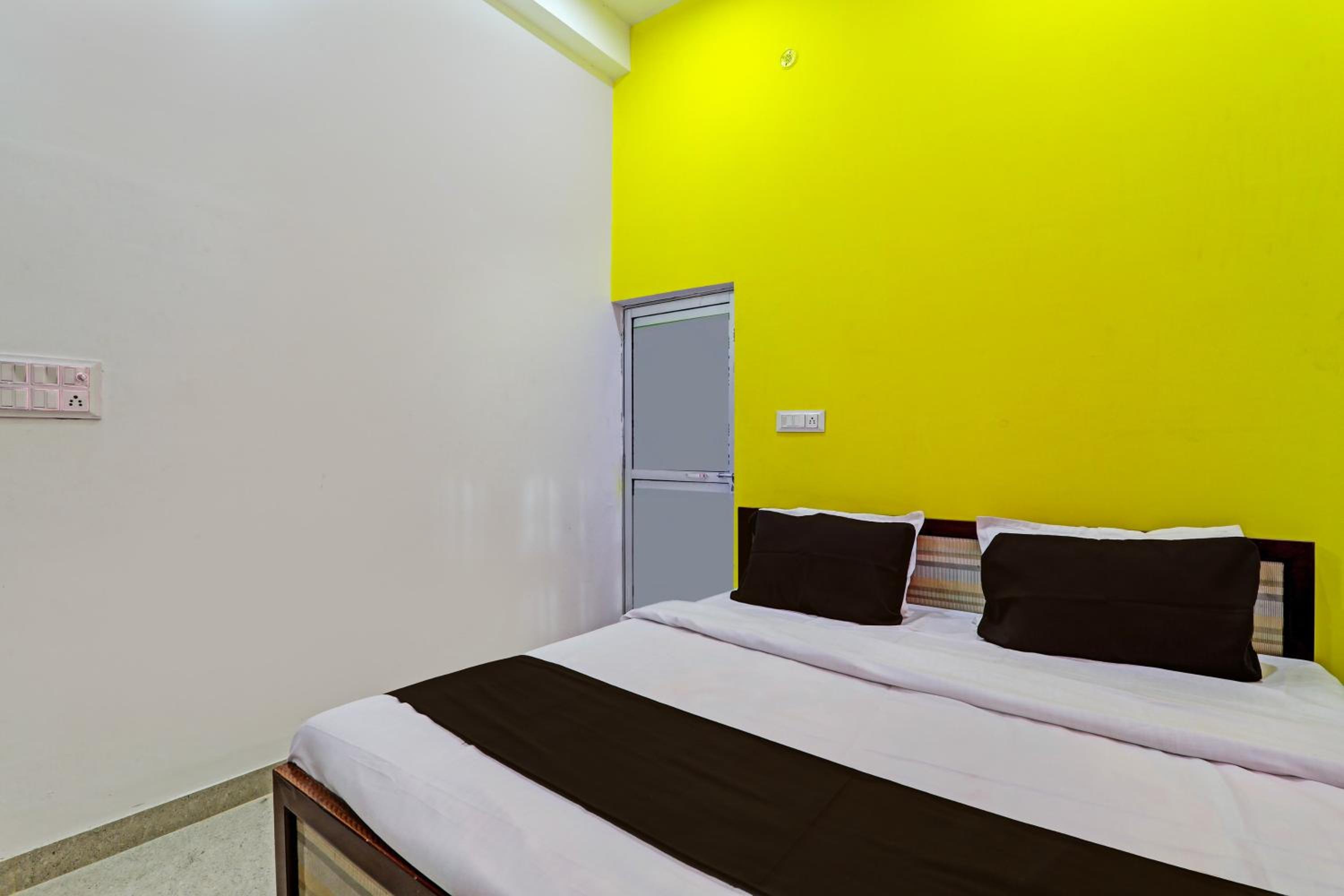 Classic Triple Room photo 2