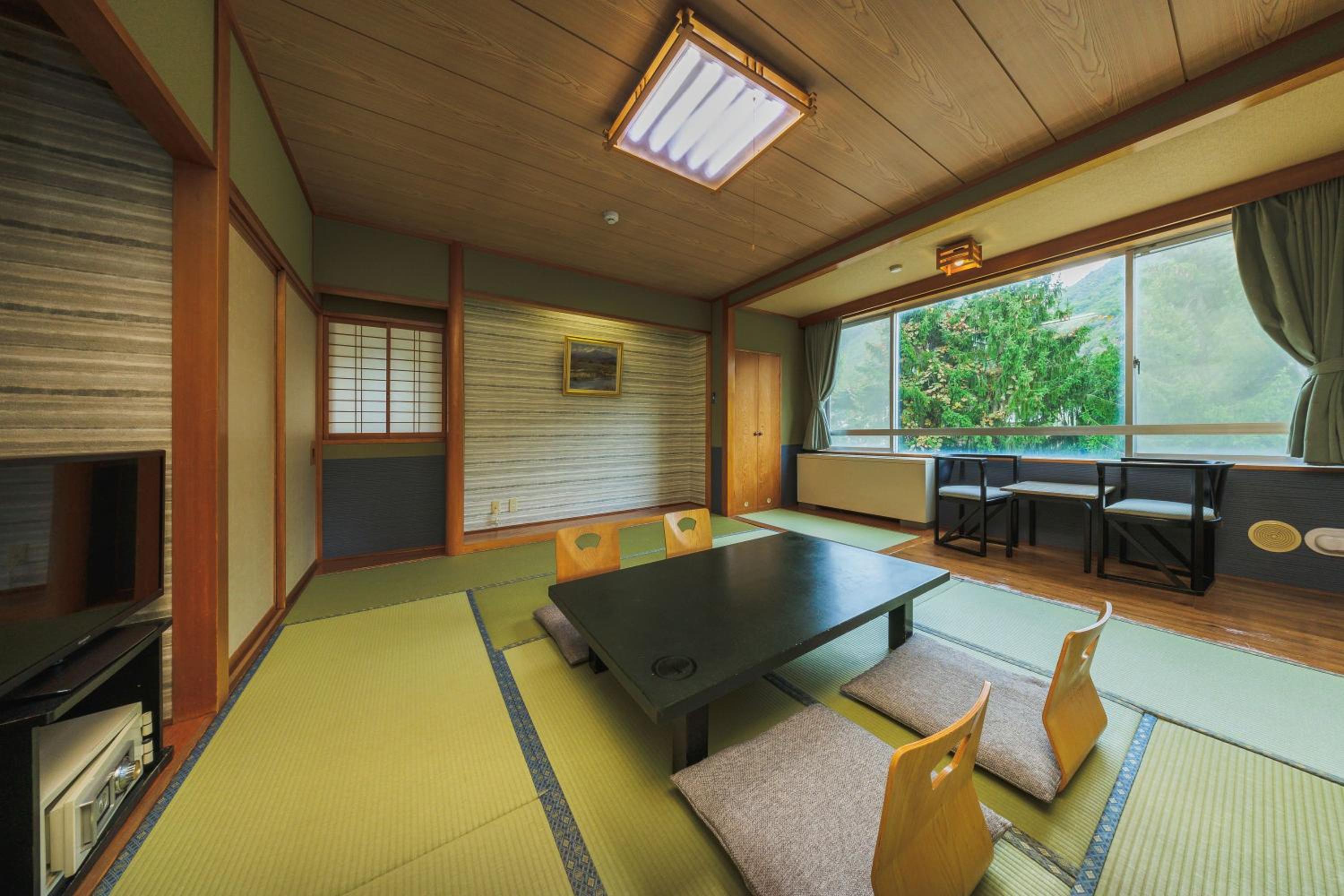 Deluxe Japanese Western Room - Non-Smoking - Photo 5