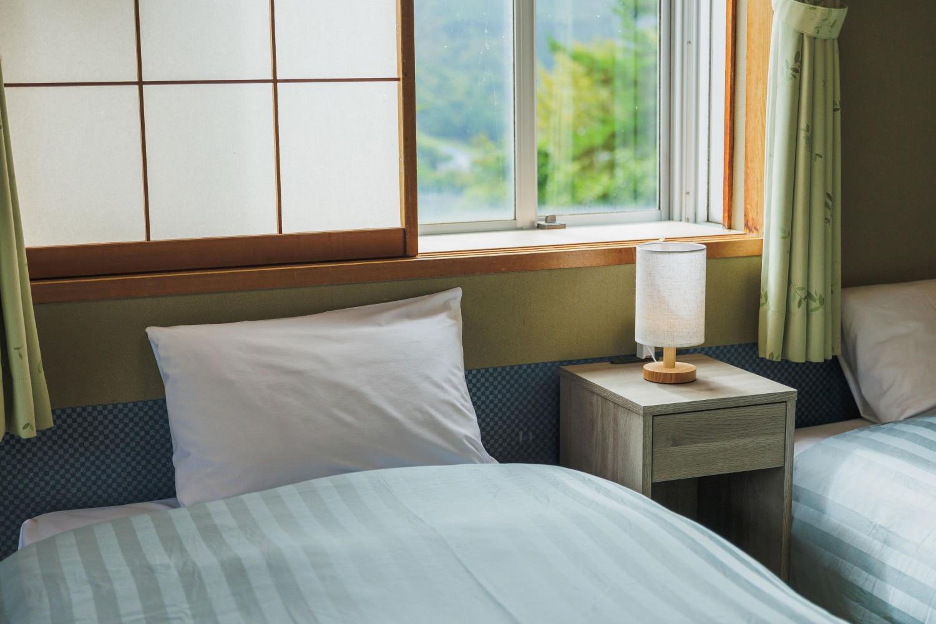 Japanese-Style Room with Bed- Non-Smoking - Photo 3
