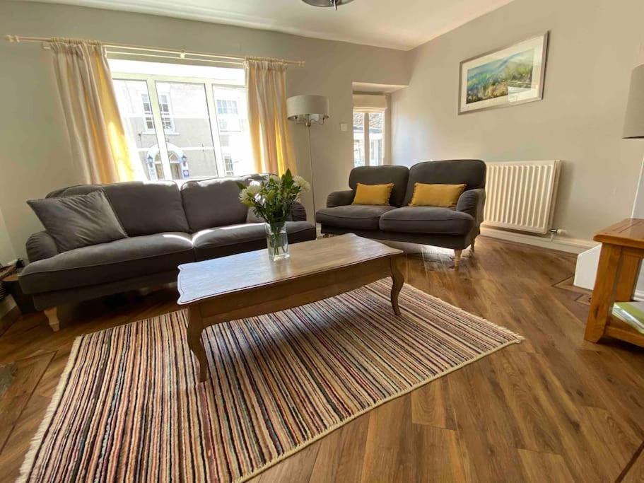 Three-Bedroom House photo 1