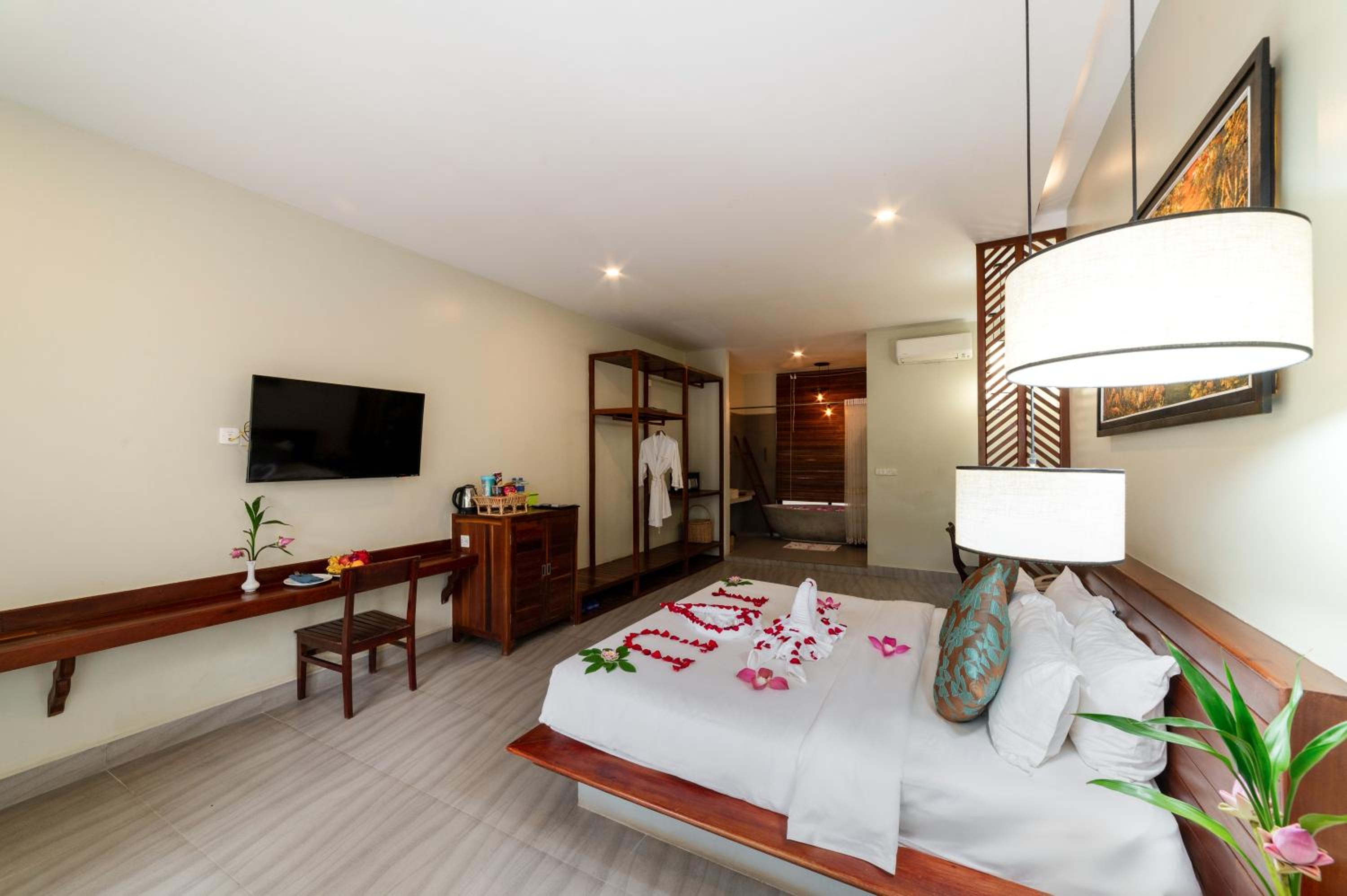 Cabana Suite with Pool Access - Photo 7