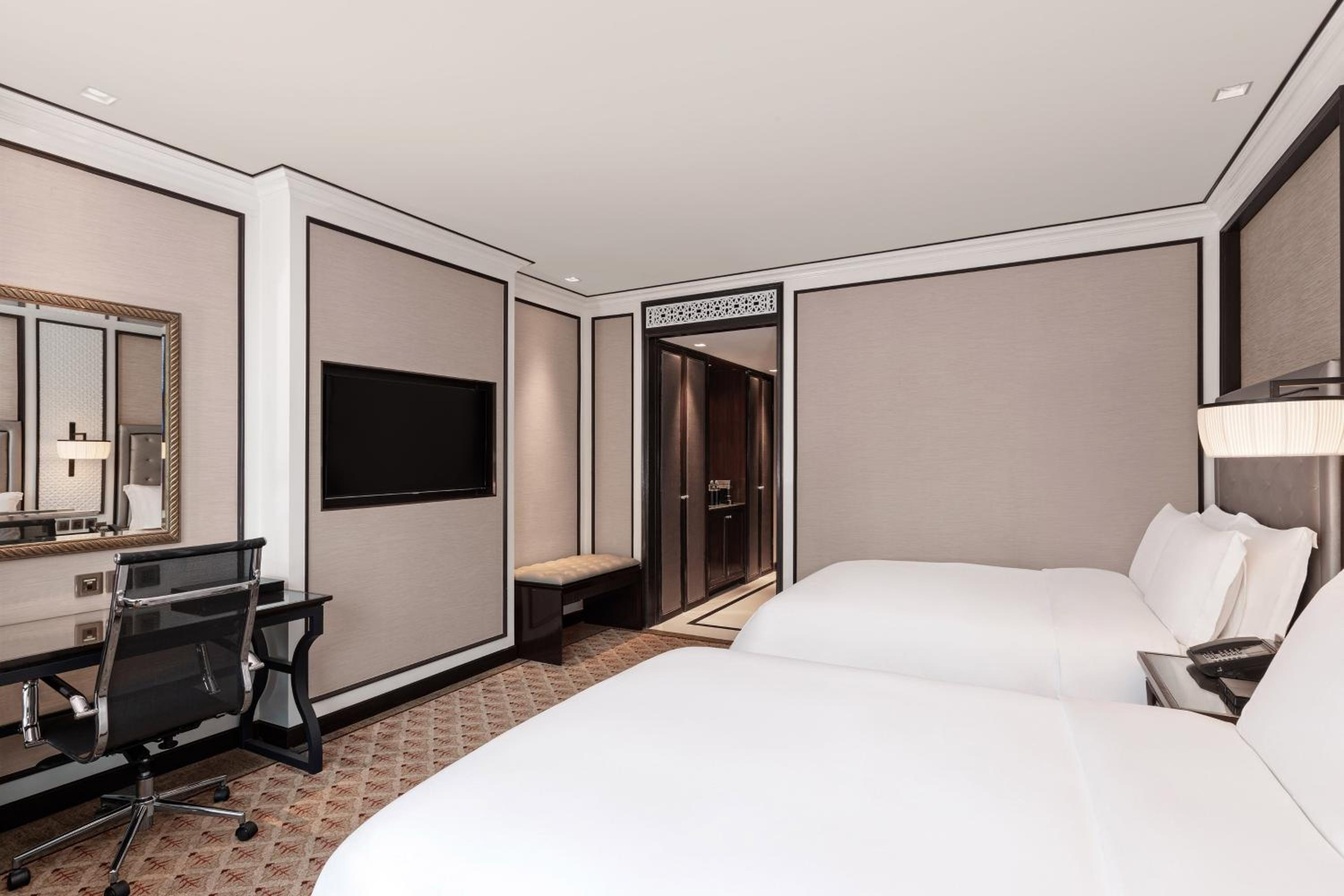 Athenee, Guest room, 2 Double, City view
