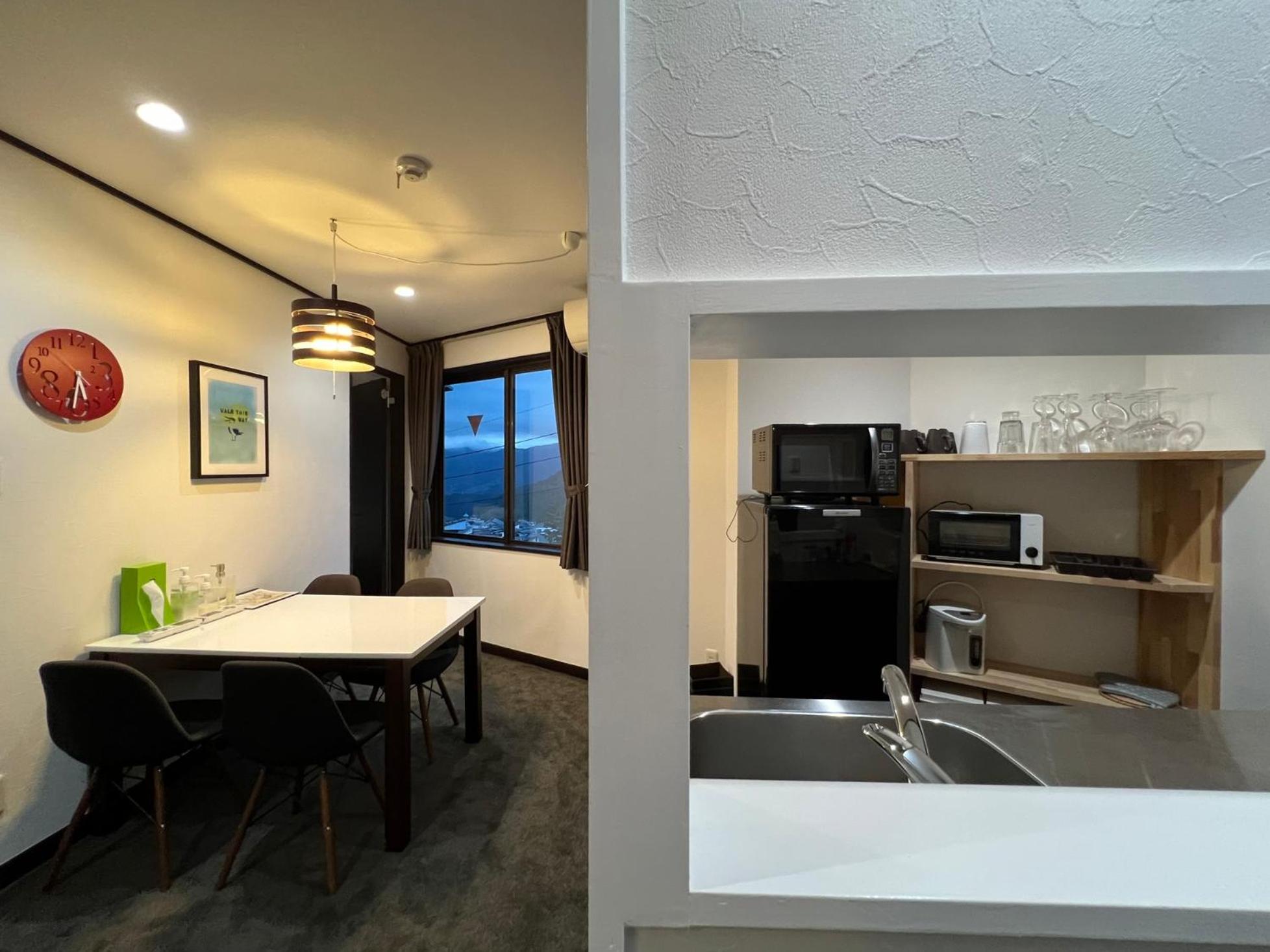 Three-Bedroom Apartment photo 2