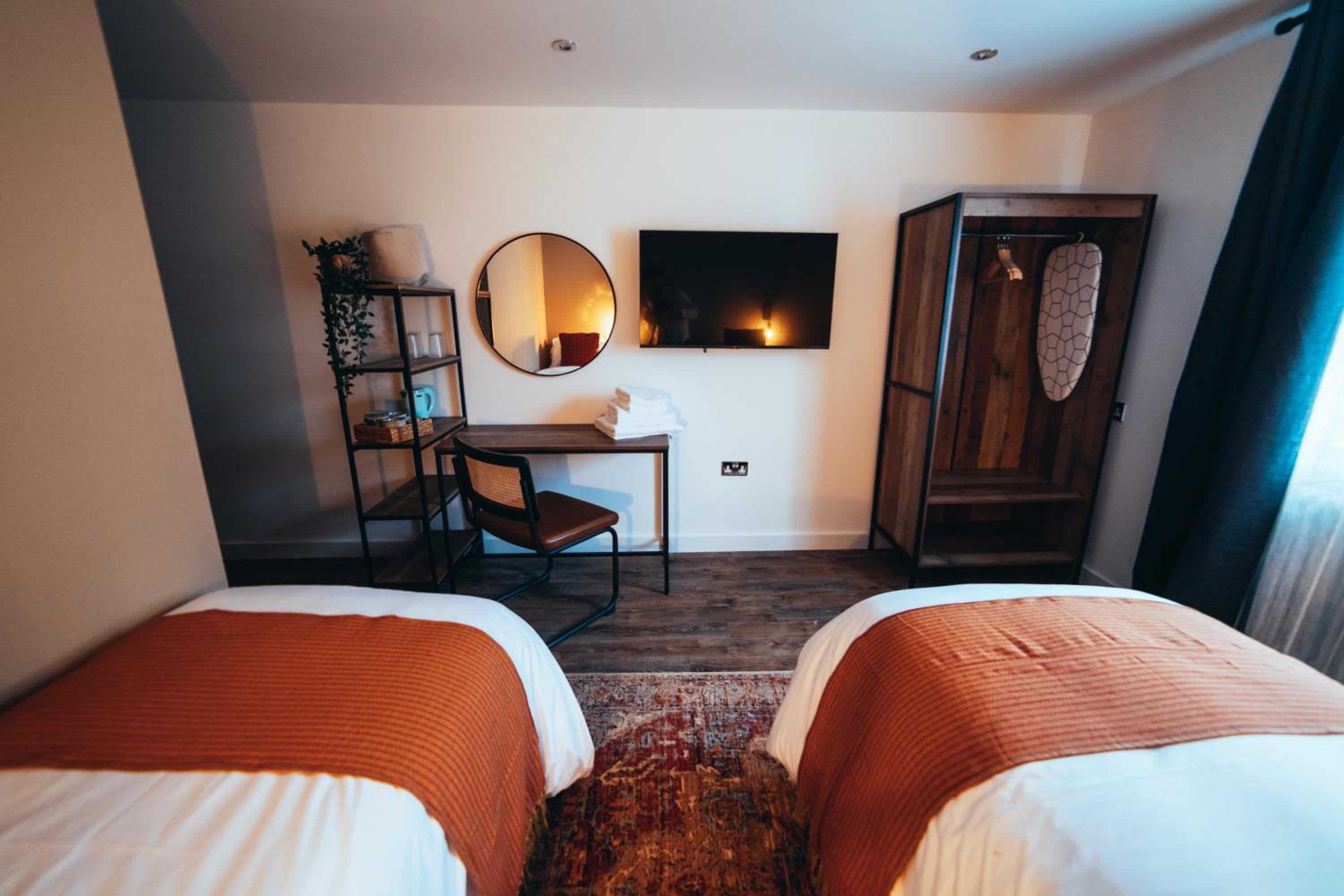 Deluxe Twin Room photo 3