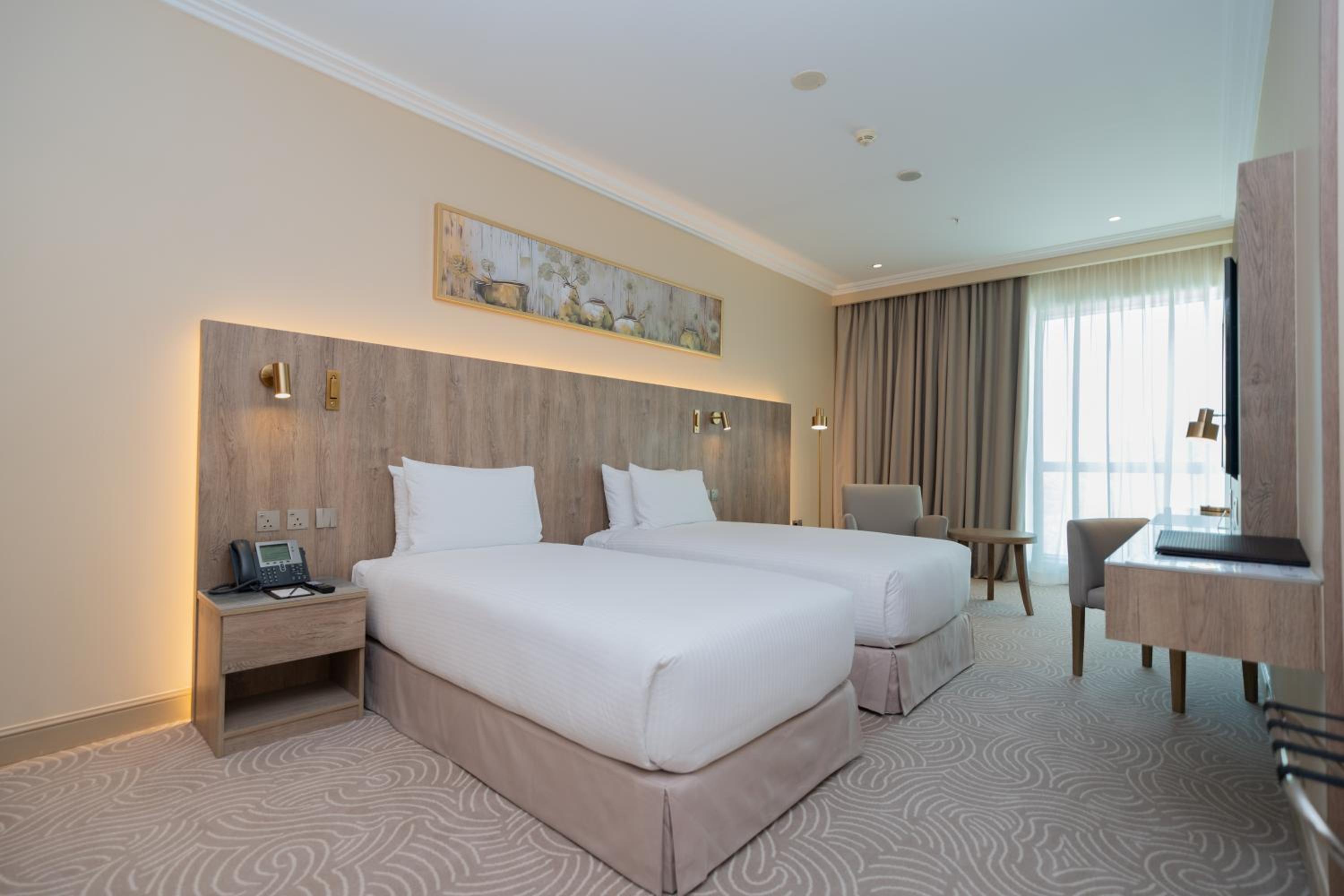 Superior Twin Room with Partial Kaaba View - Photo 5