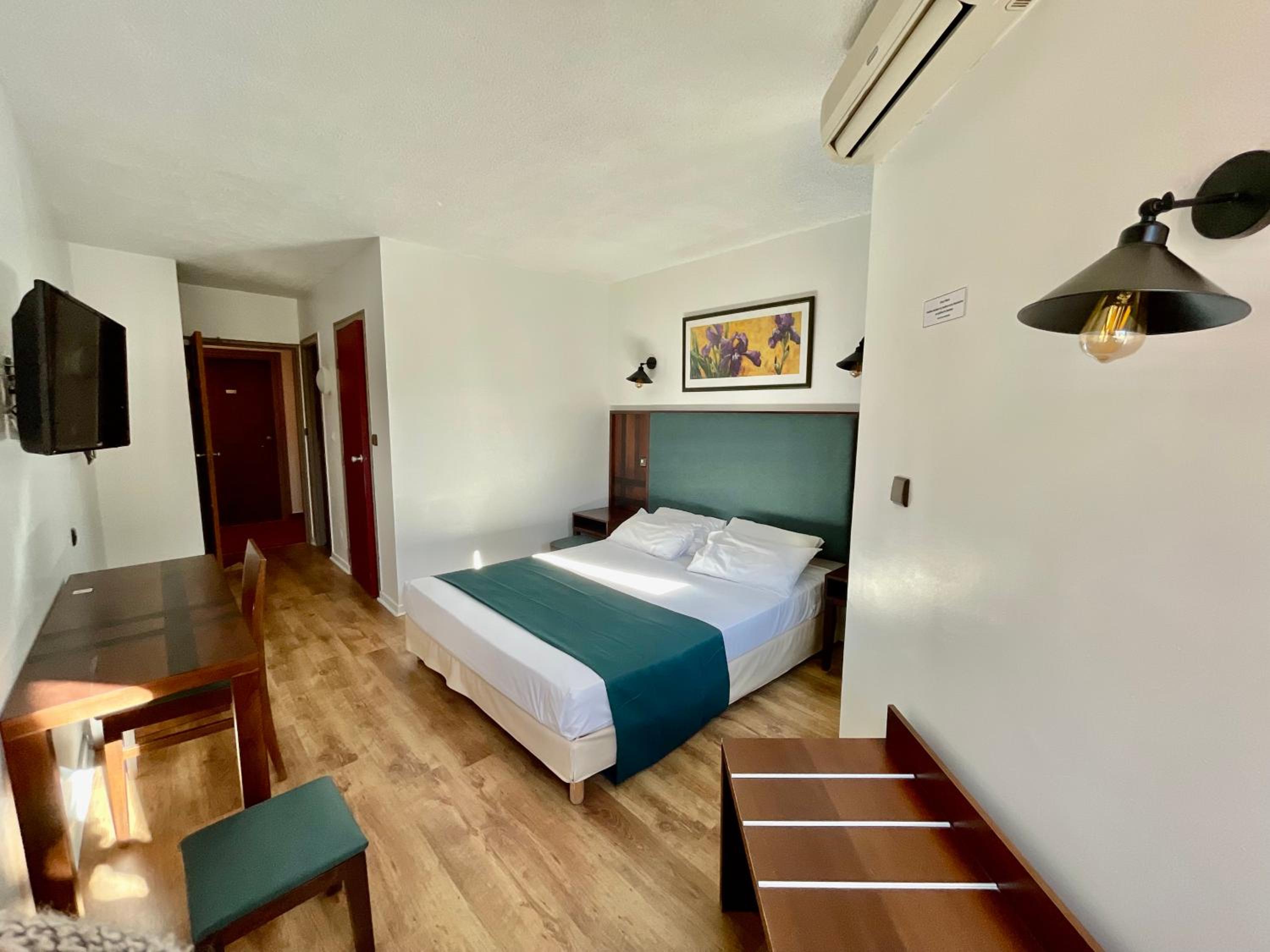 Double Room with Garden View photo 3