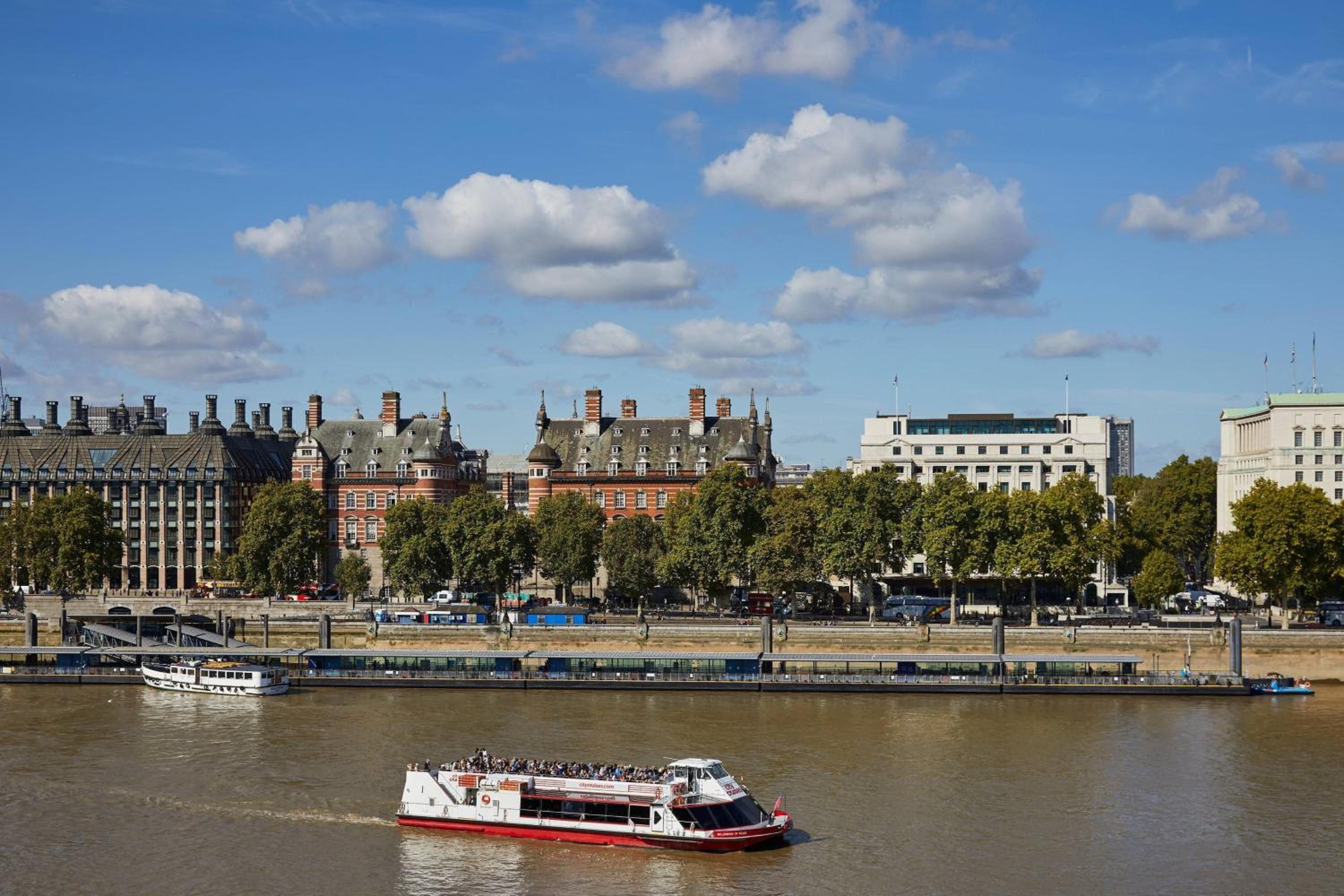 Suite with South Bank Balcony - Club Lounge Access