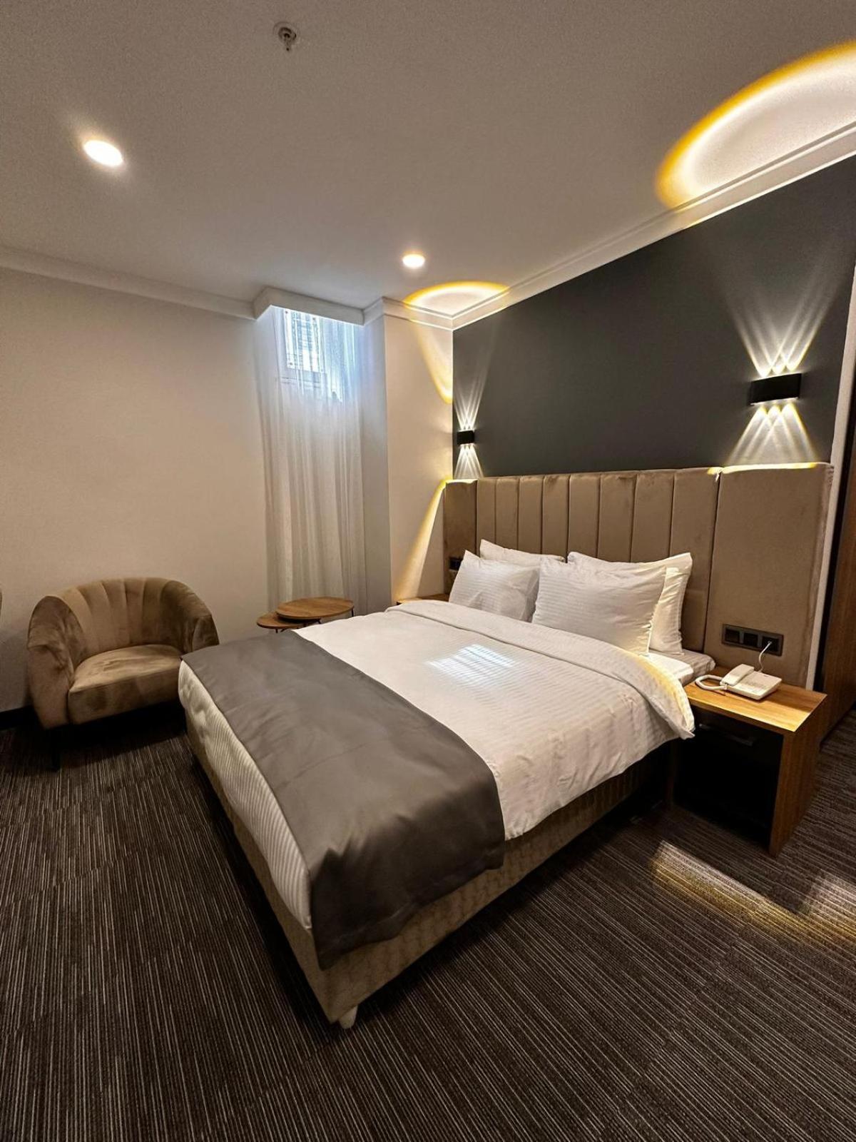 Economy Double Room photo 3