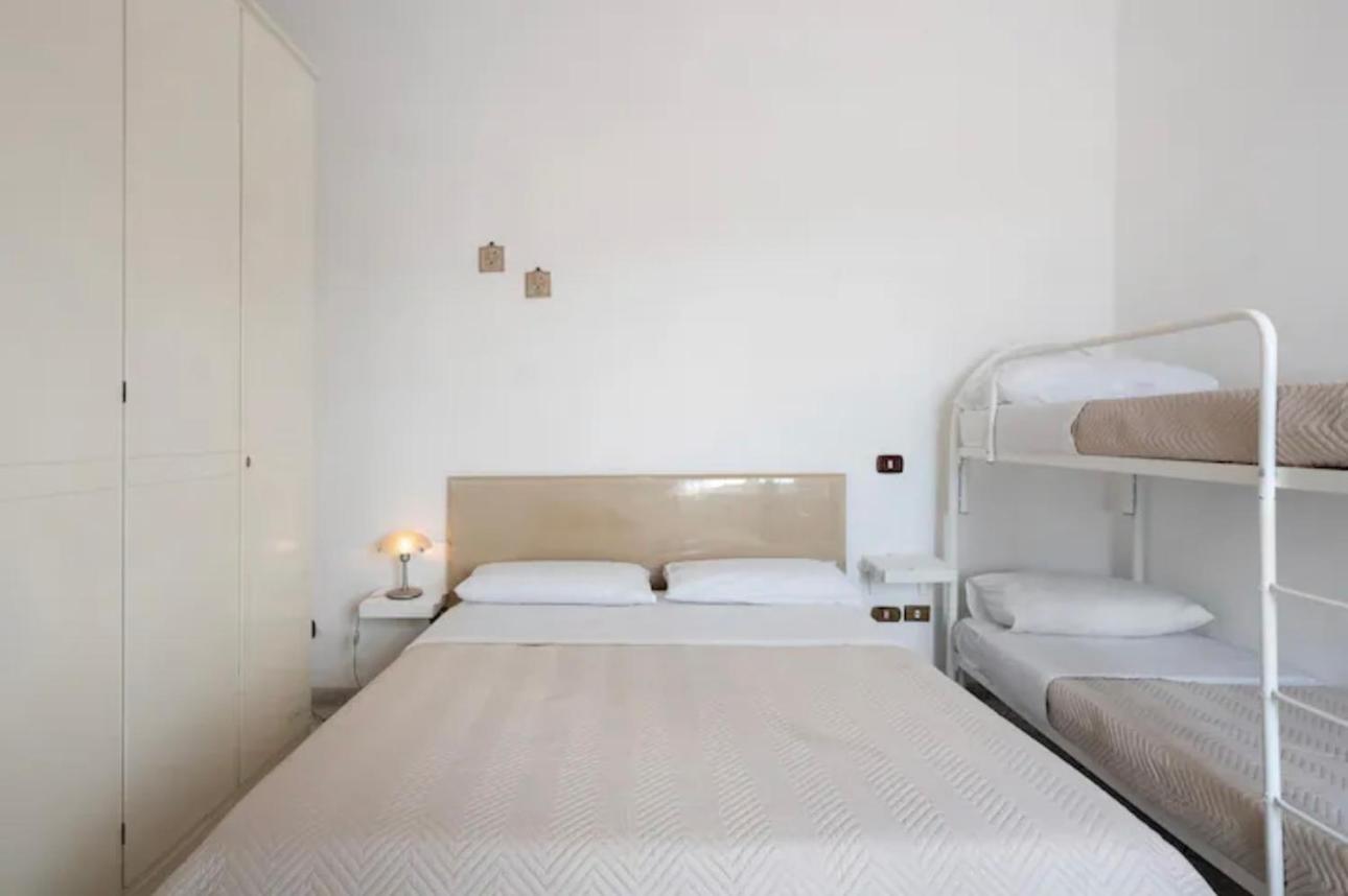 Deluxe Double Room with Side Sea View photo 1