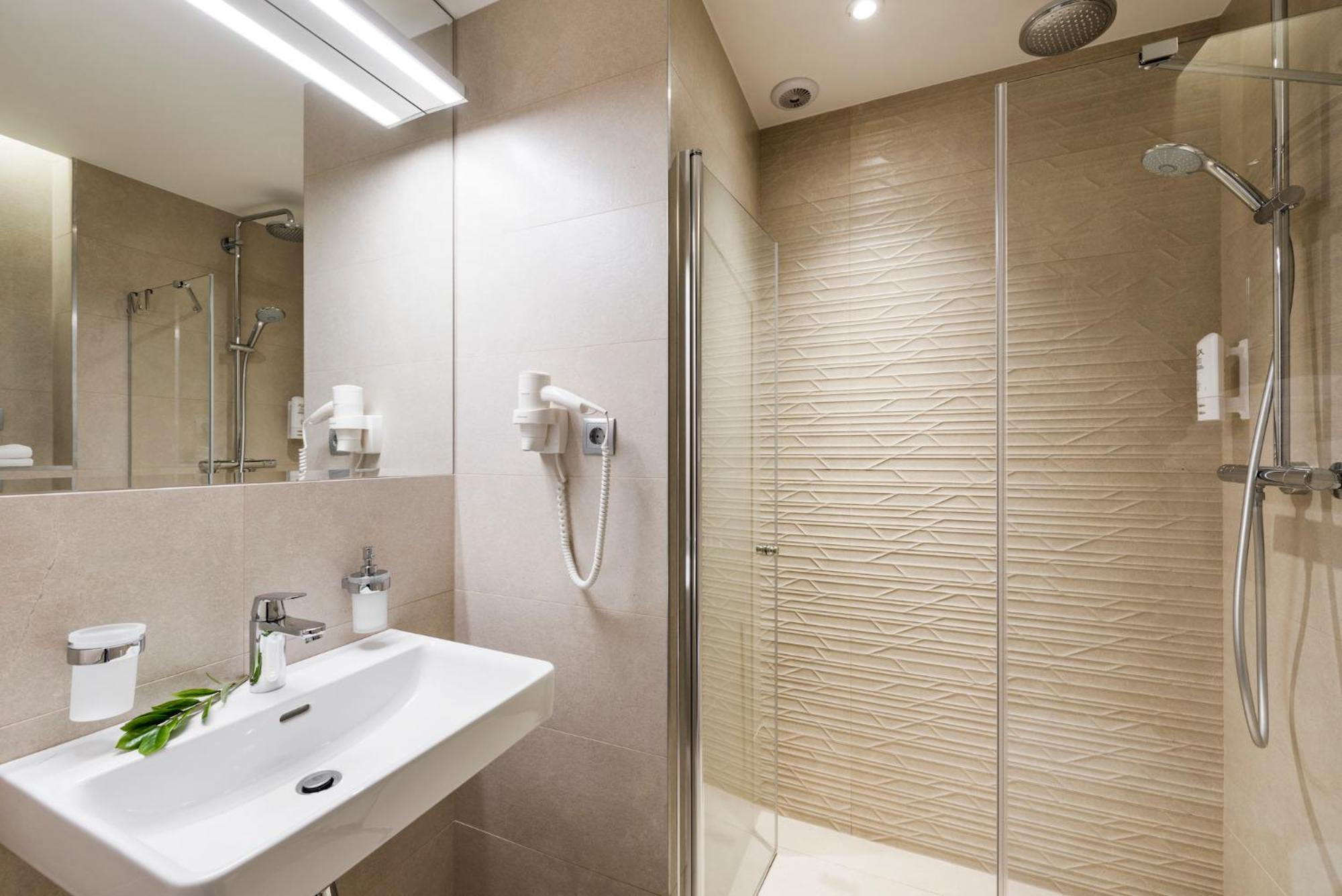 Superior Double Room - Photo 5