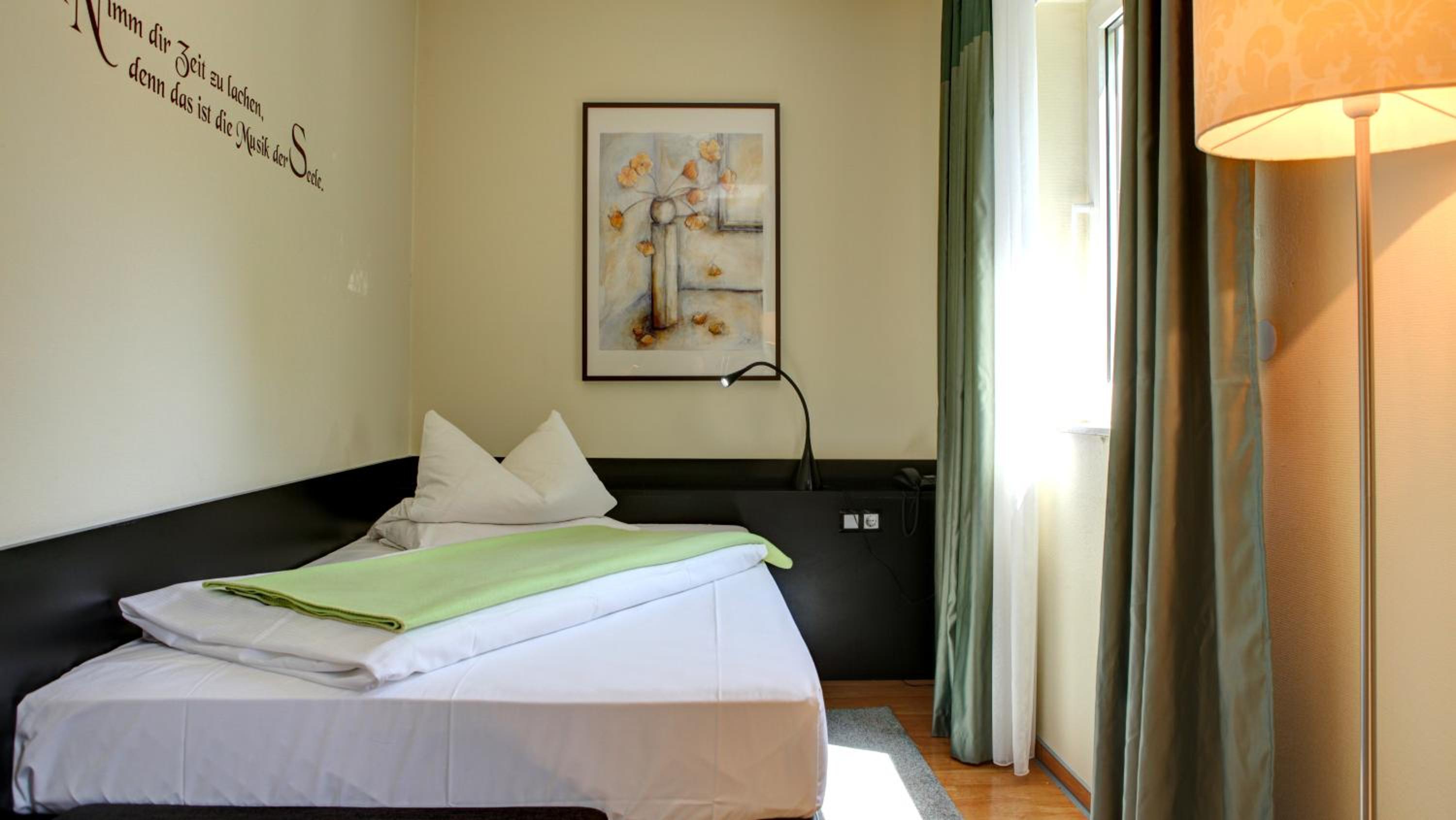 Single Room photo 3