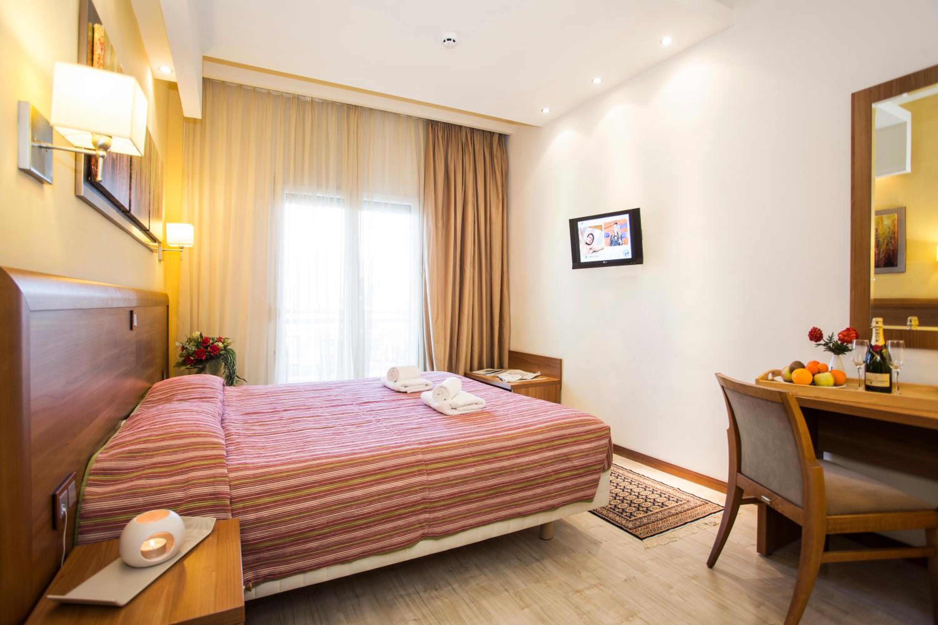 Single Room - Photo 5