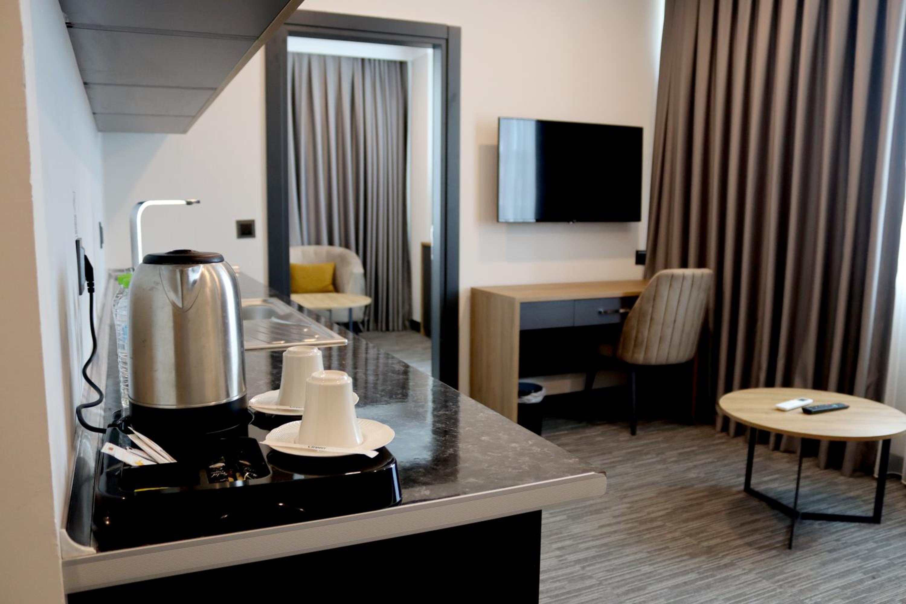 Deluxe King Room photo 1