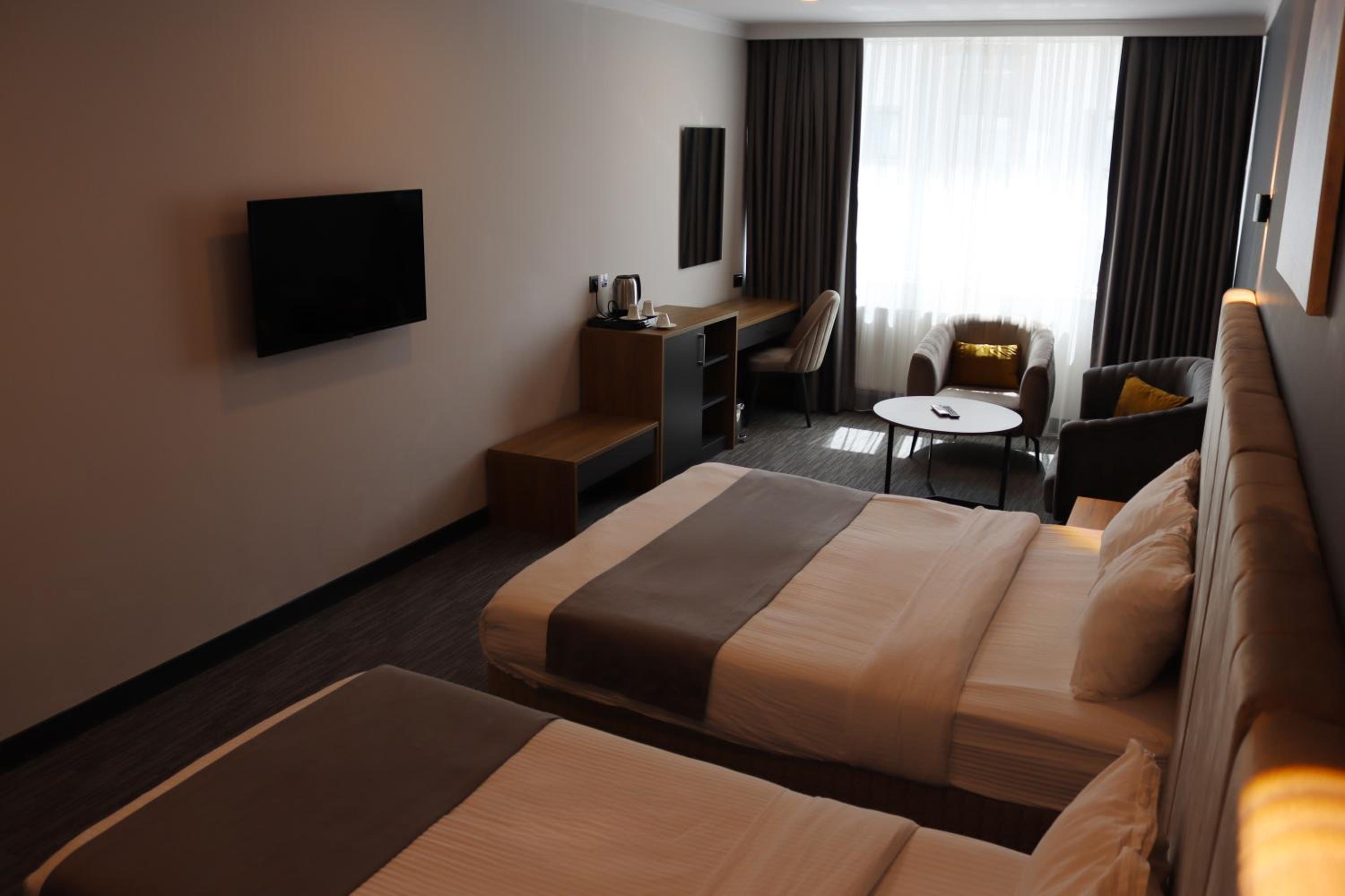 Deluxe Triple Room photo 3